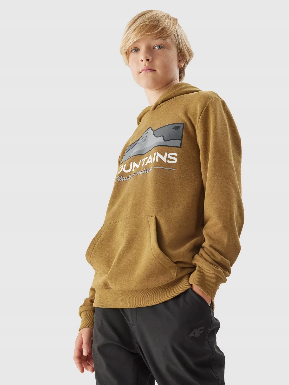 BLUZA CHŁOPIĘCA 4F DRESOWA Z KAPTUREM AW23M634 Wzór dominujący bez wzoru