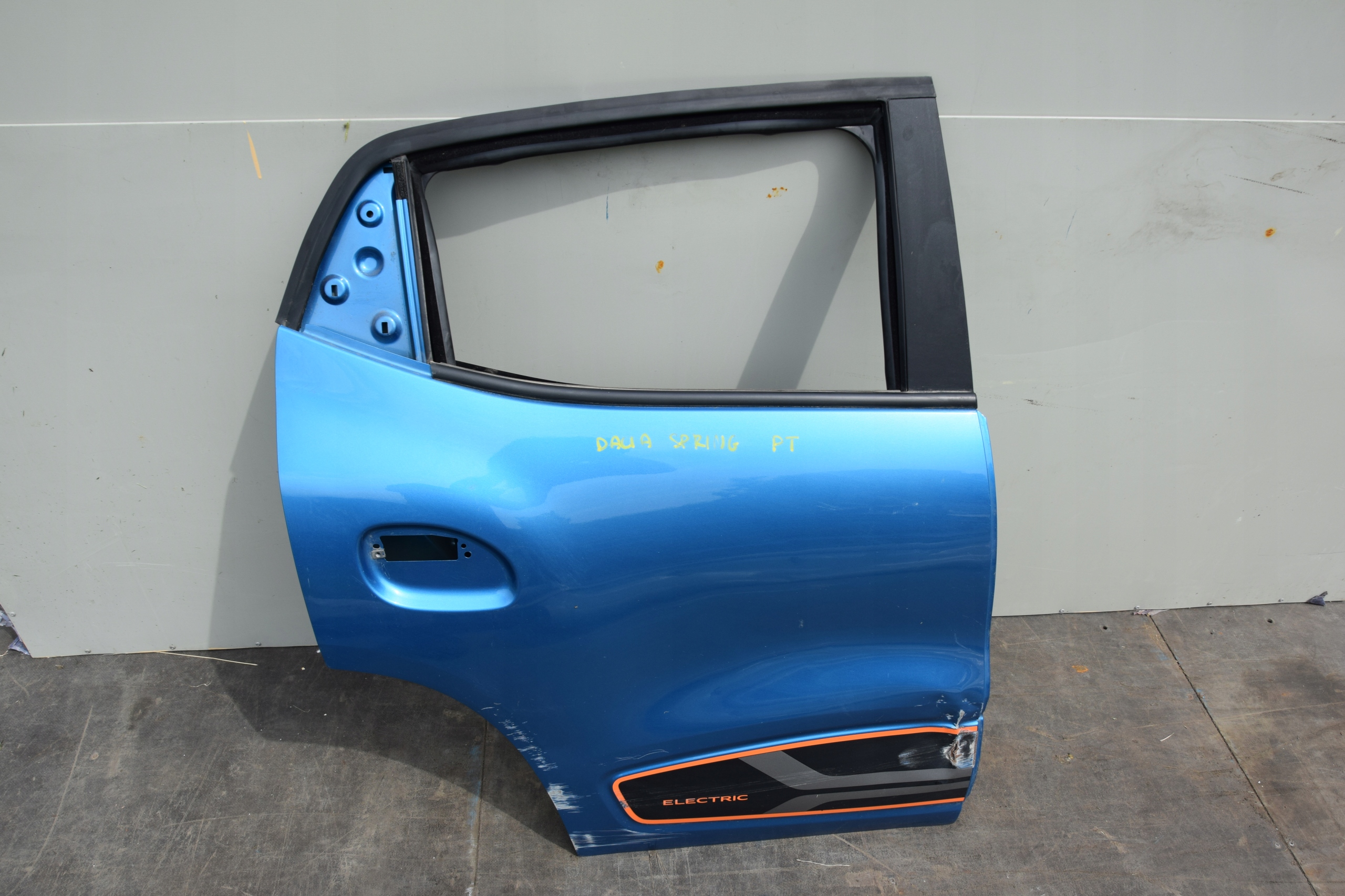 DACIA SPRING DRZWI PRAWY TYŁ