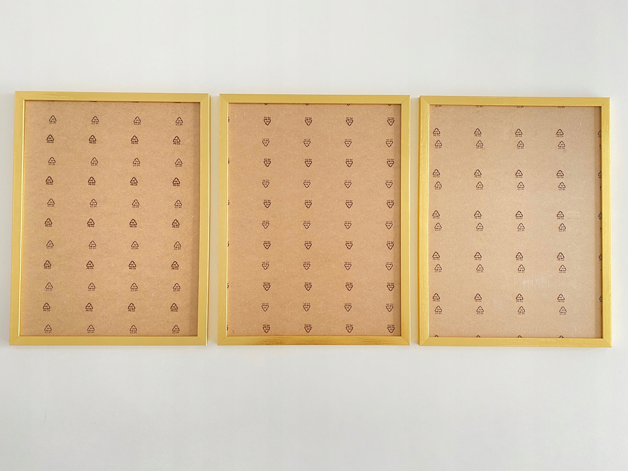 

Zestaw złotych ramek 3 złote ramki 30x40cm