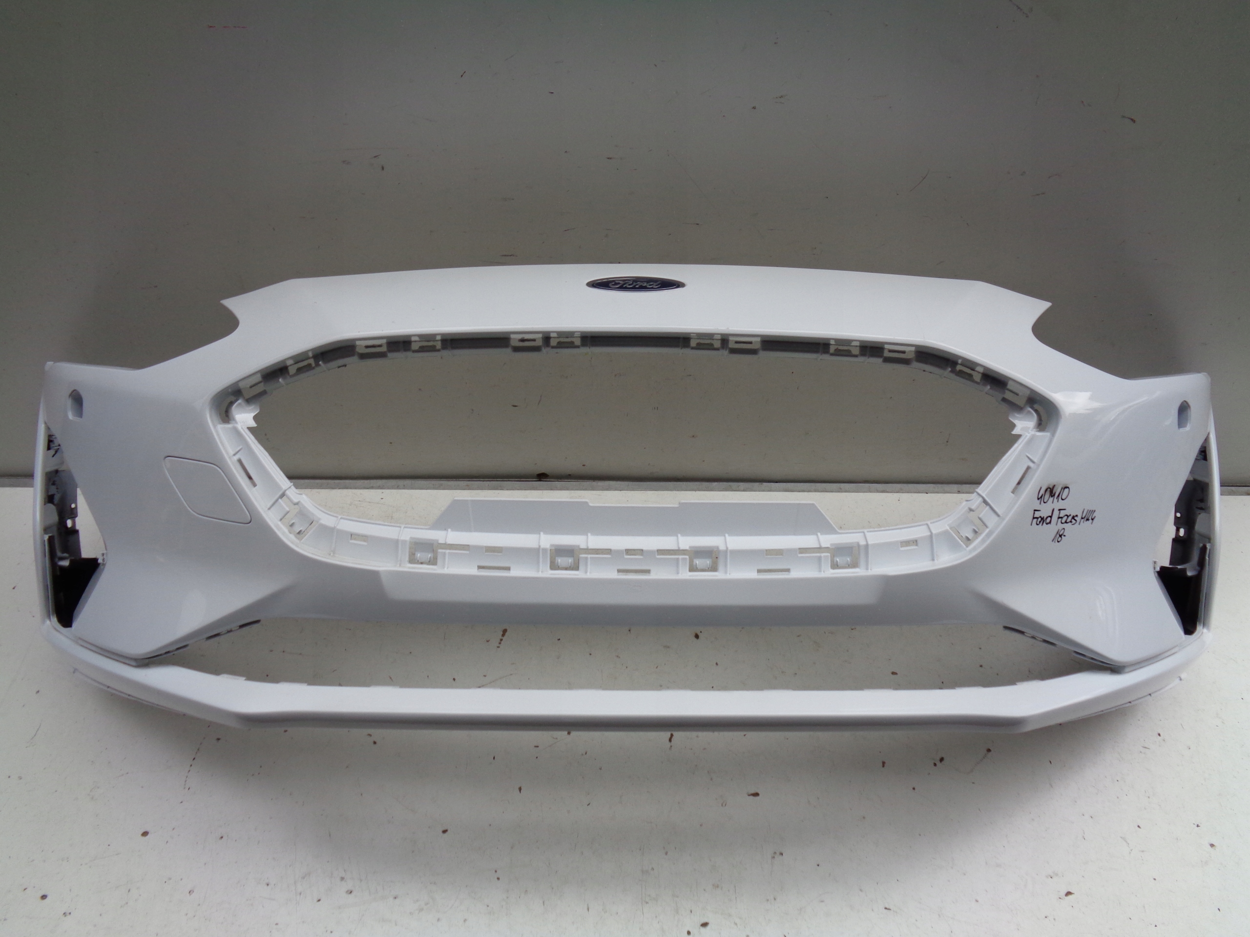 FRONTSTOSSSTANGE FORD FOCUS MK4 18- NR 40410