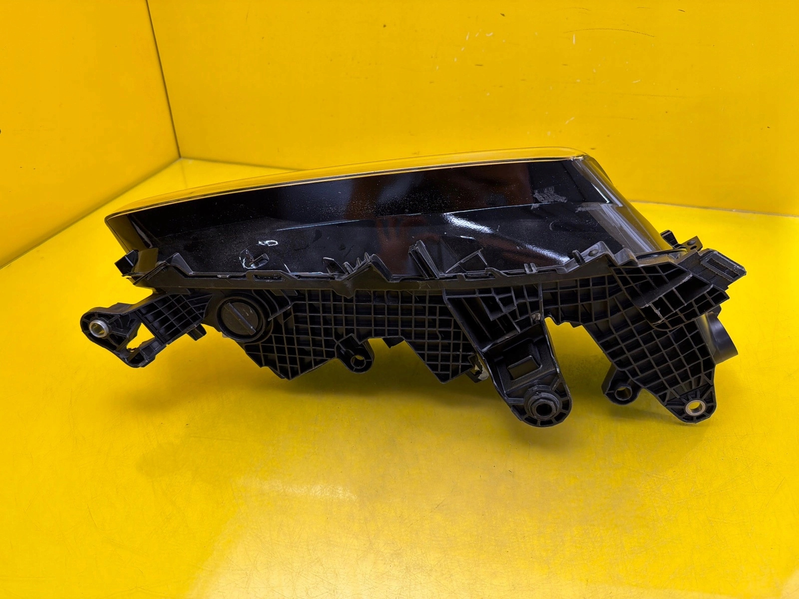 light left front Porsche Macan 95C 2024 95C941005G Basis Led