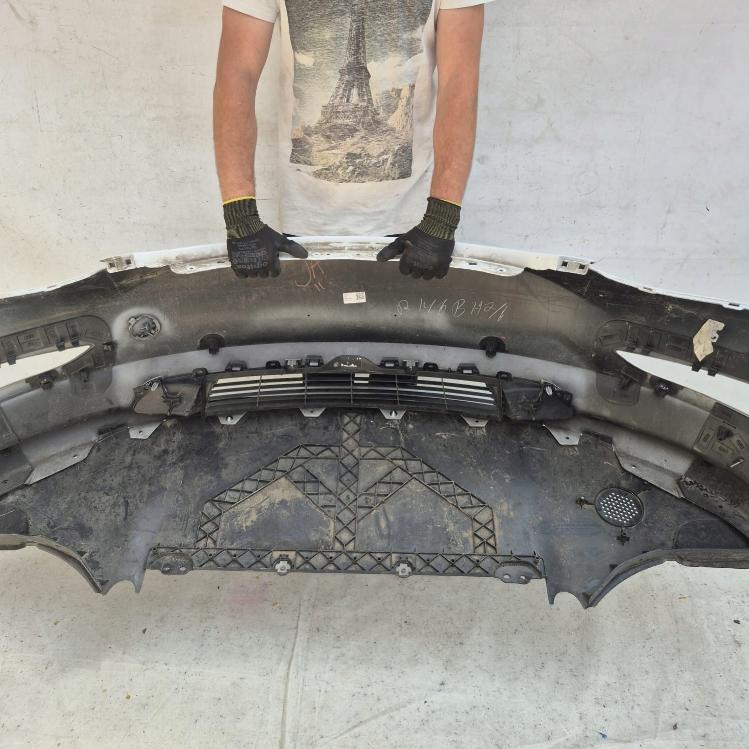 TESLA MODEL 3 17- bumper front front grid cover