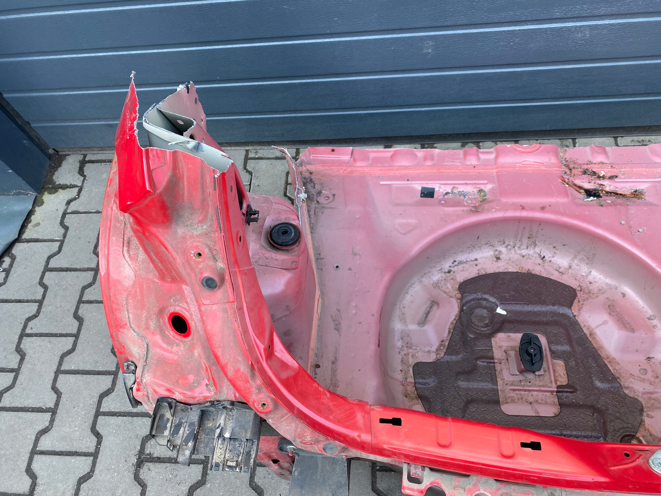 suzuki SWIFT MK7 5D ремень задний