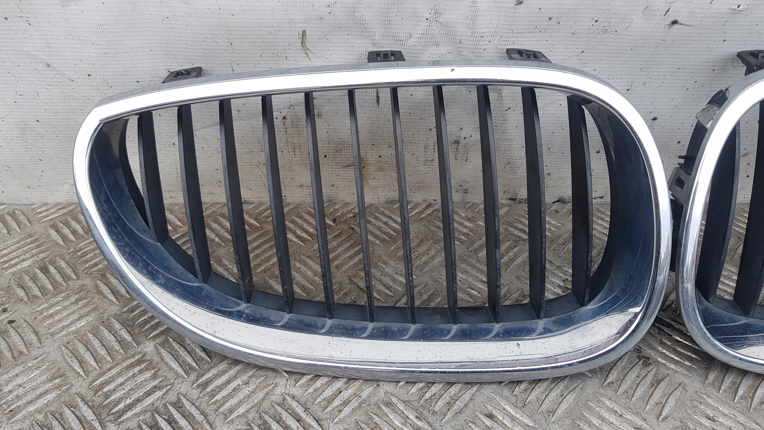 BMW 5 E61 E60 maska ledvinka nárazníku levá pravá