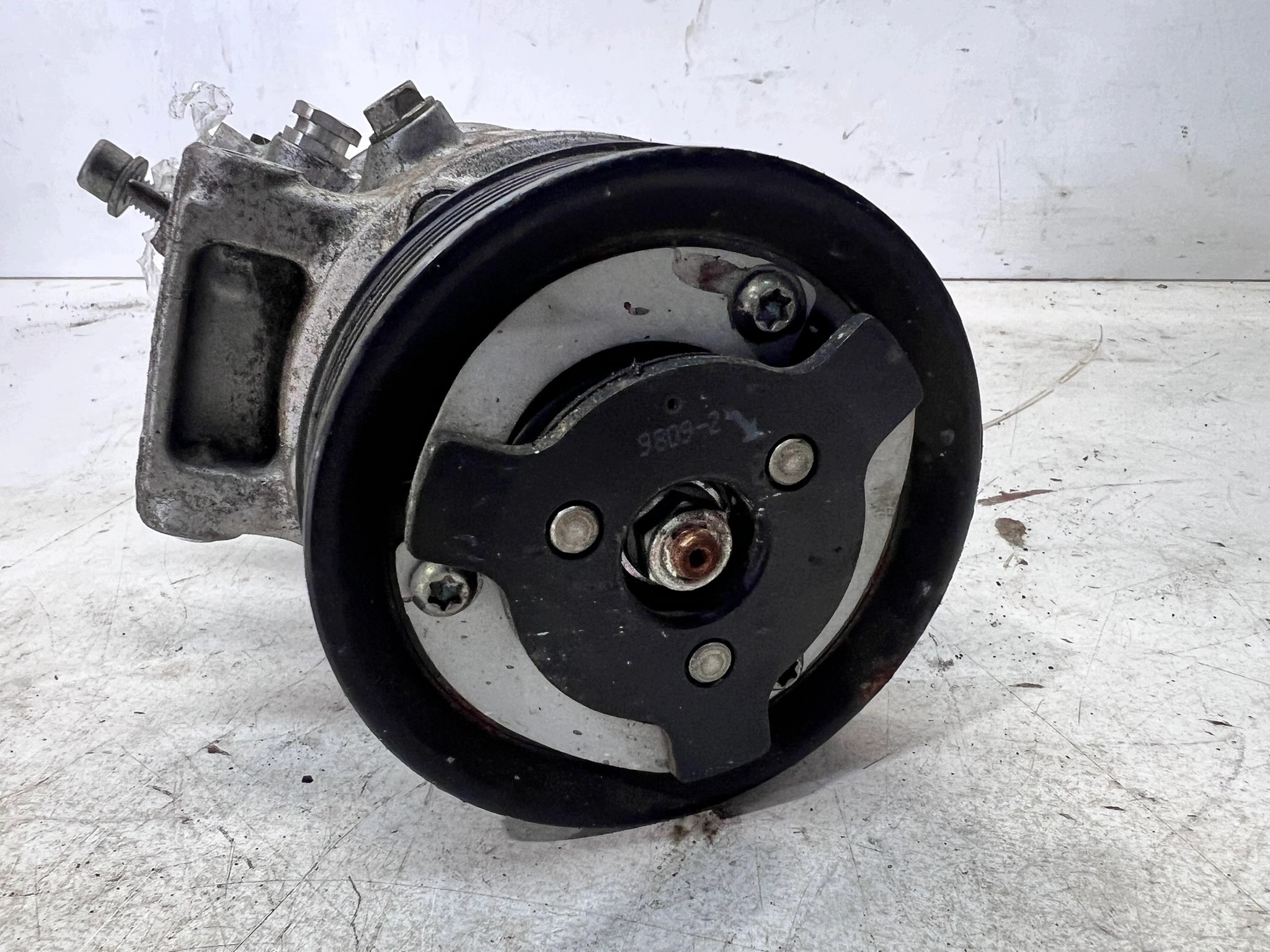 compressor compressor; of the air conditioning AUDI A3 8V 5Q0816803K 1/26