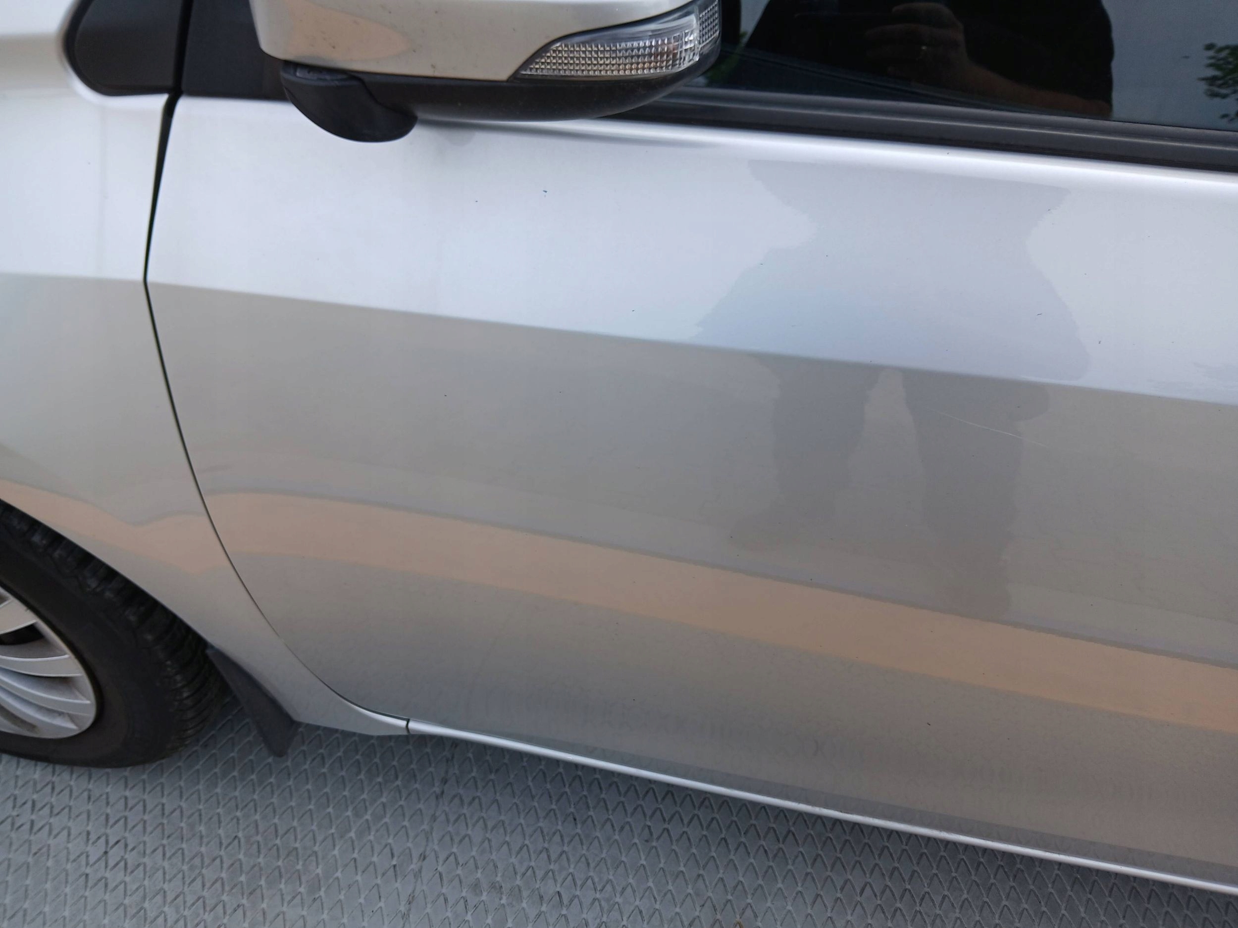 TOYOTA COROLLA XI E16 DRZWI LEWE PRZEDNIE LEWY PRZÓD KOL 1F7 2013- Numer katalogowy części E16DRZWILP