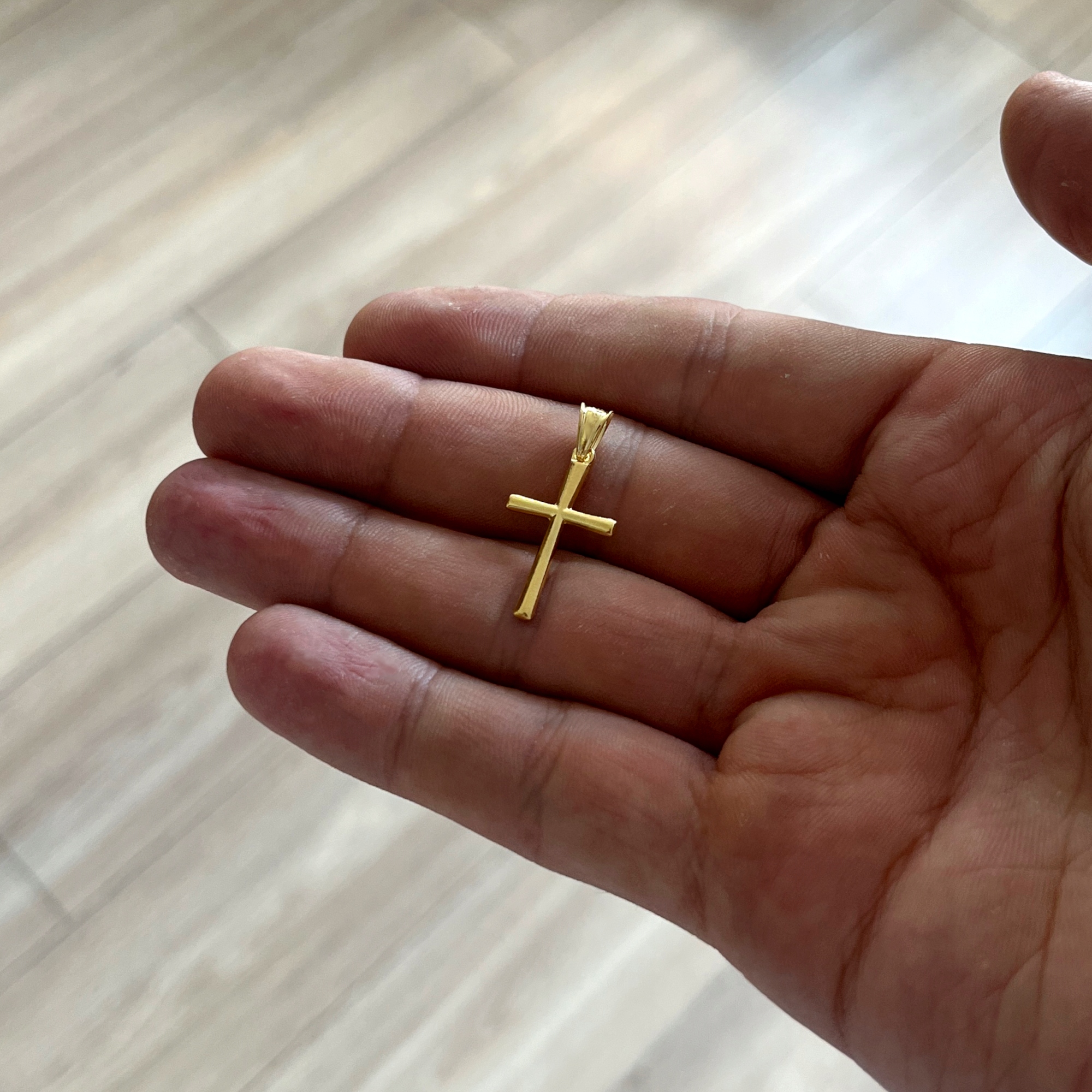 MĘSKI SUBTELNY ZŁOTY KRZYŻ NA PREZENT PRÓBA 925 POZŁACANY KRZYŻYK + GRAWER Marka Golden Celebrity