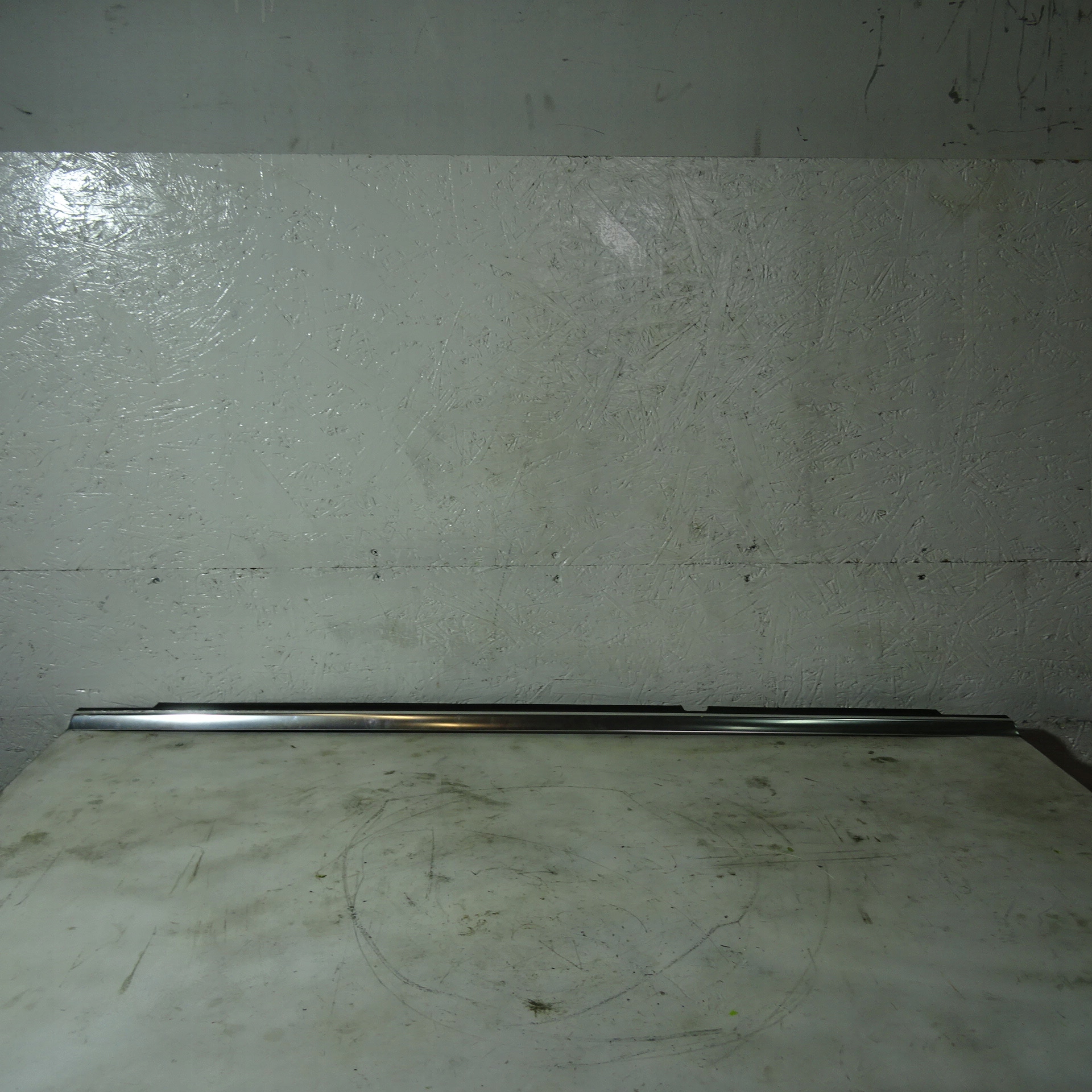 MERCEDES E S212 moulding CHROM door rear part left