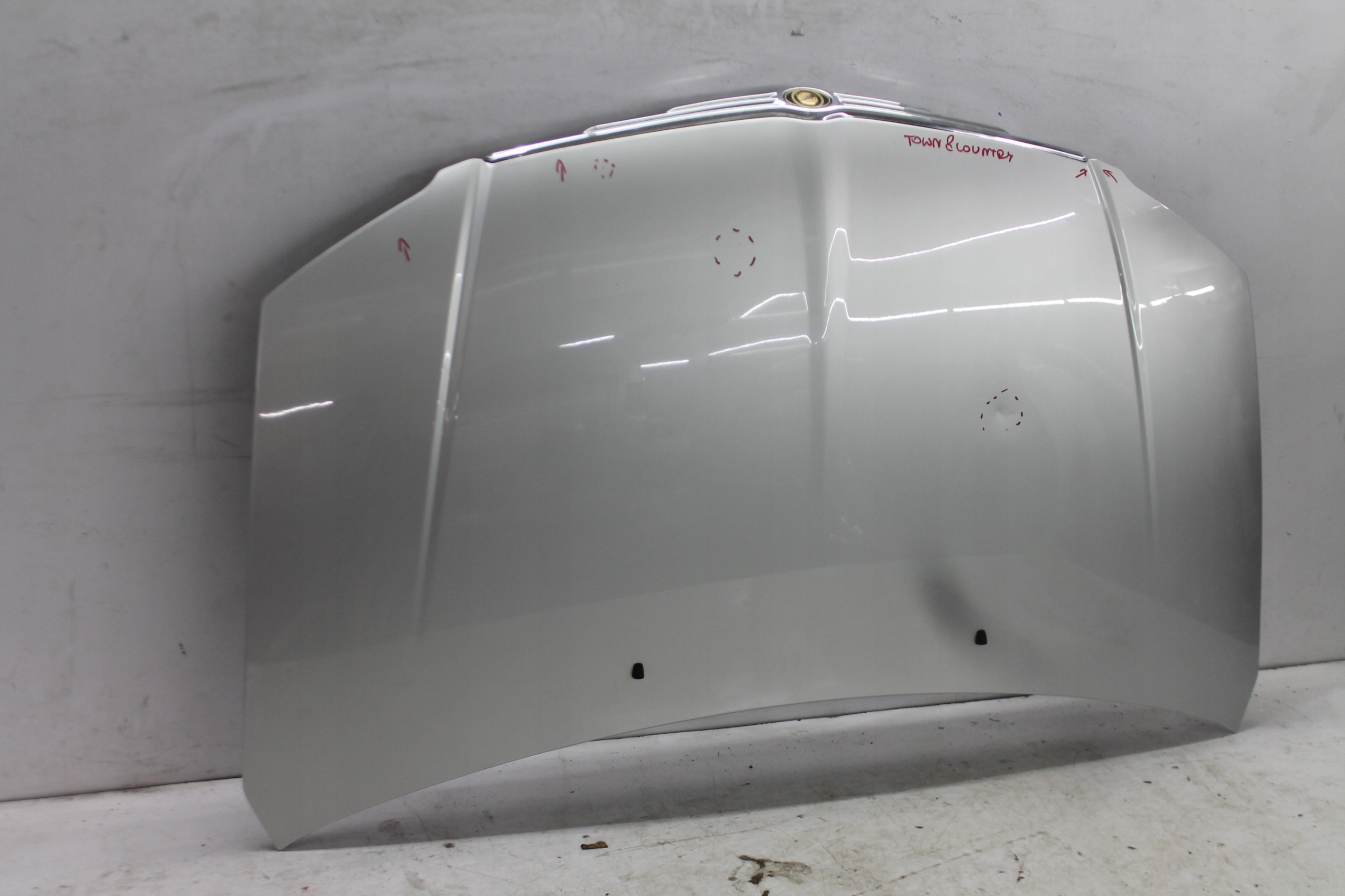 Cofano CHRYSLER TOWN COUNTRY 07