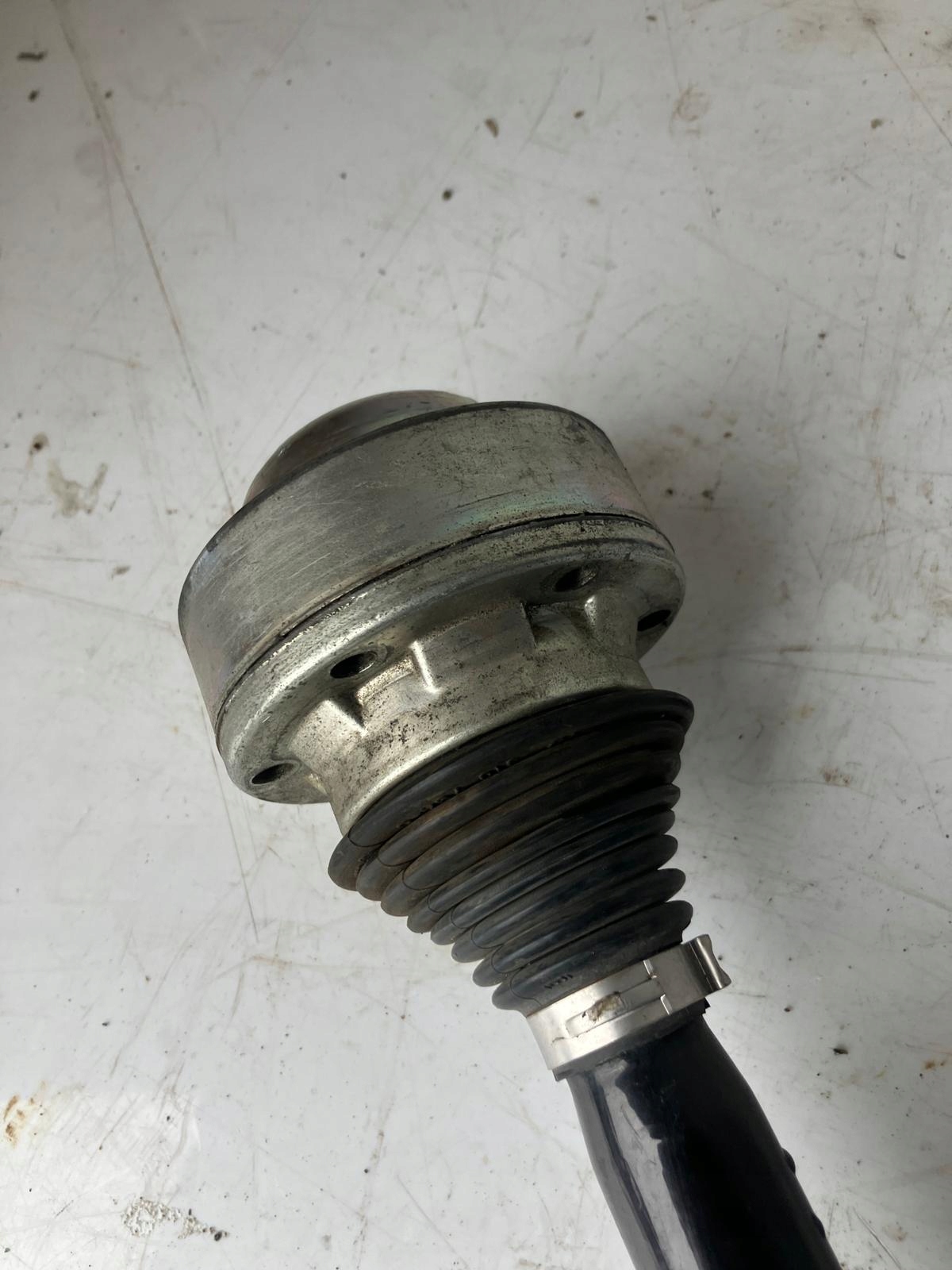 semi-axis left right rear part AUDI A5 B9 SPORTBACK QUATTRO 8W0501203D