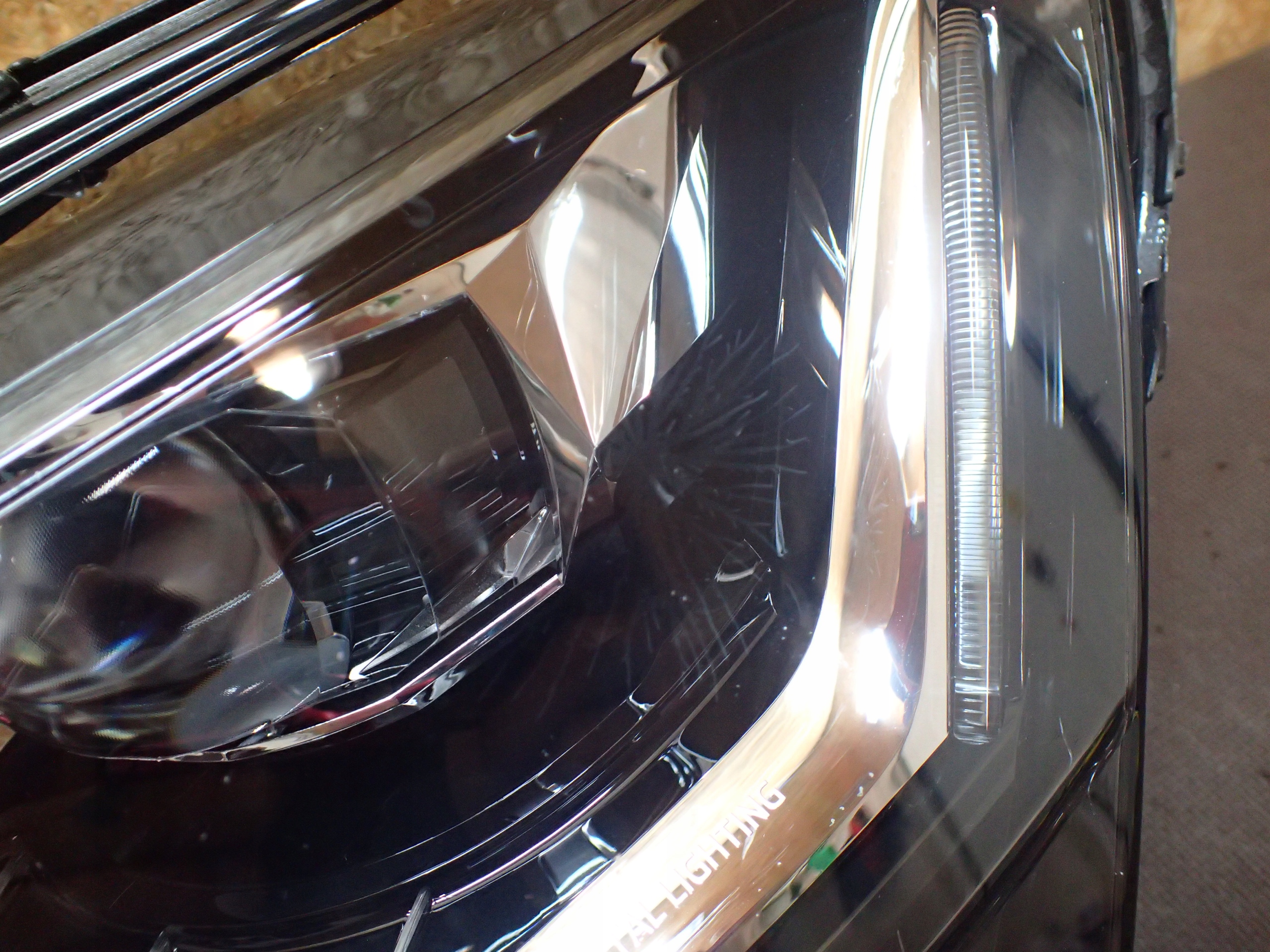 LIGHT FRONT LEFT SKODA SUPERB III 3 LIFT FULL LED