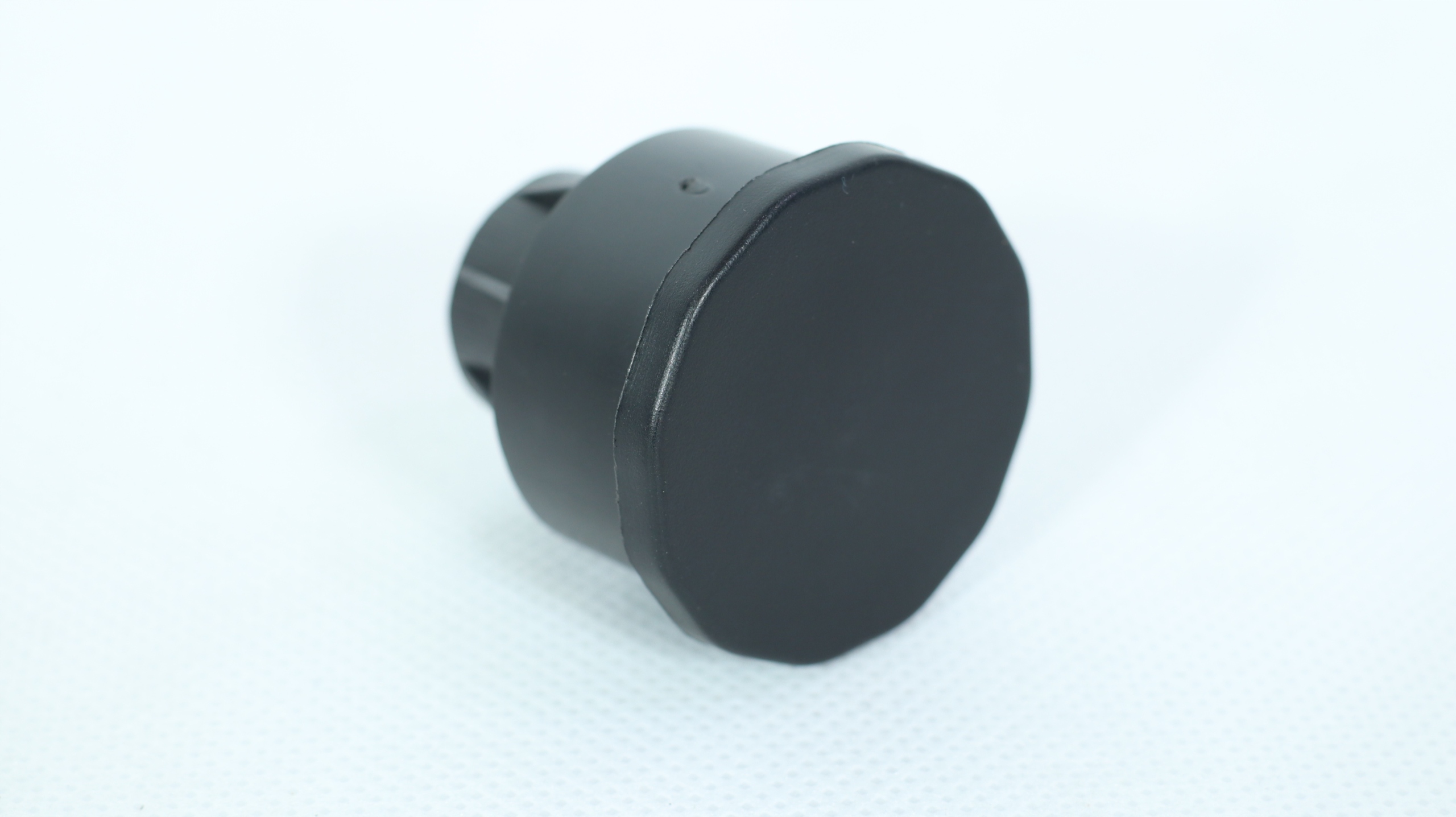 TESLA MODEL S OGRANICZNIK KLAPY BAGAŻNIKA 1013804-00-D