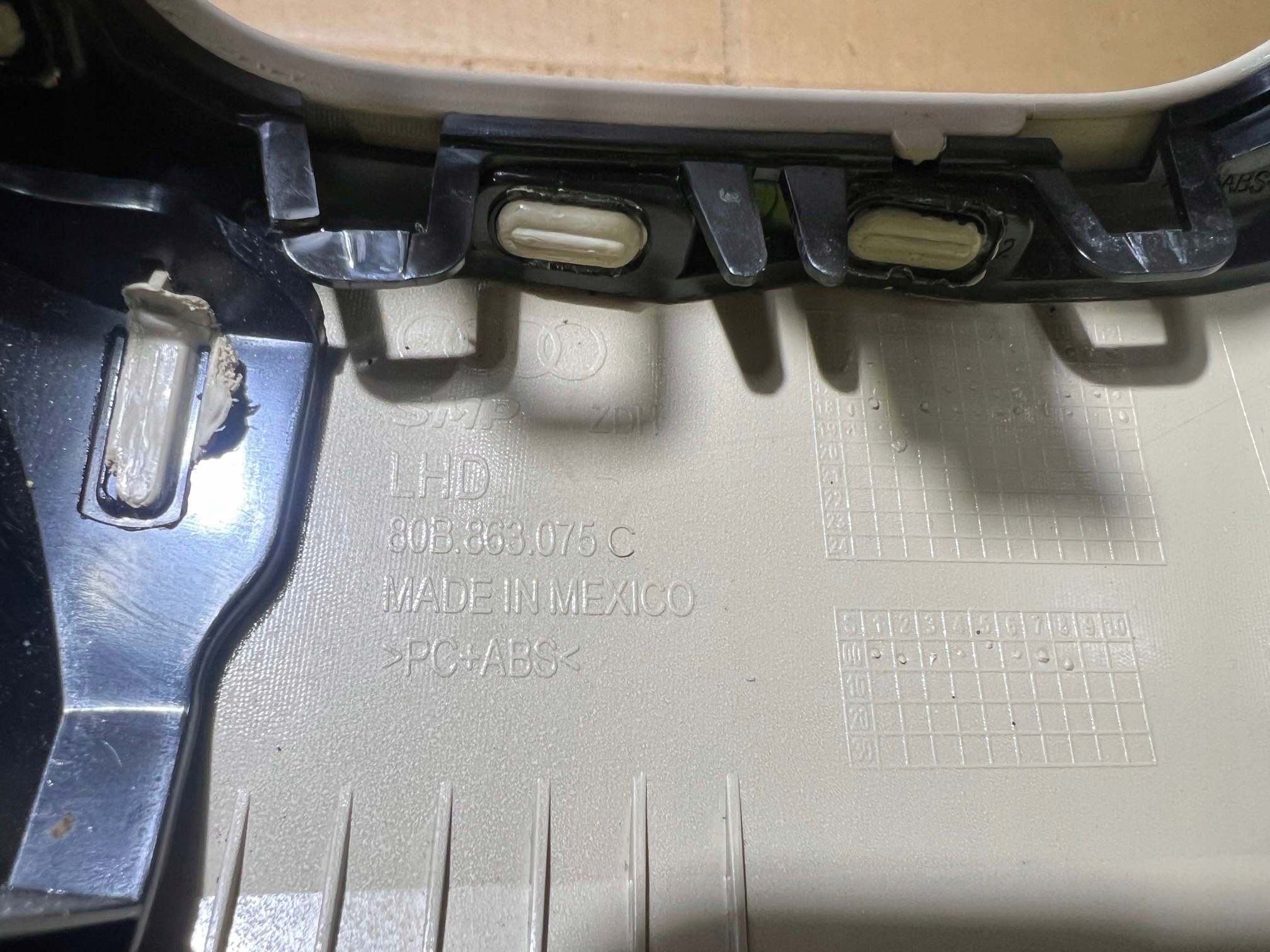AUDI Q5 80A Blende Abdeckung unter Lenkrad 80B863075C