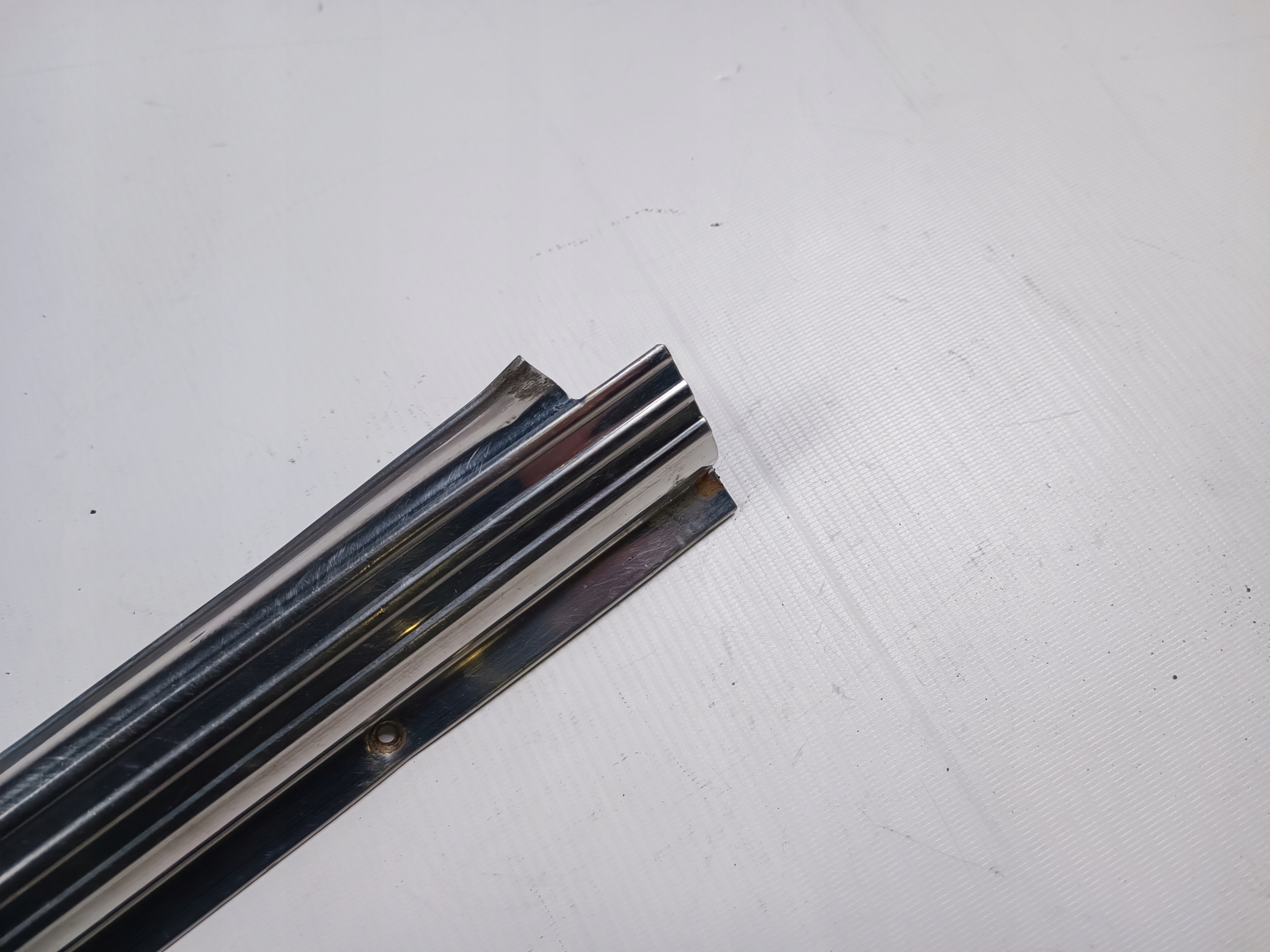 moulding threshold right Mercedes SL R107 C107
