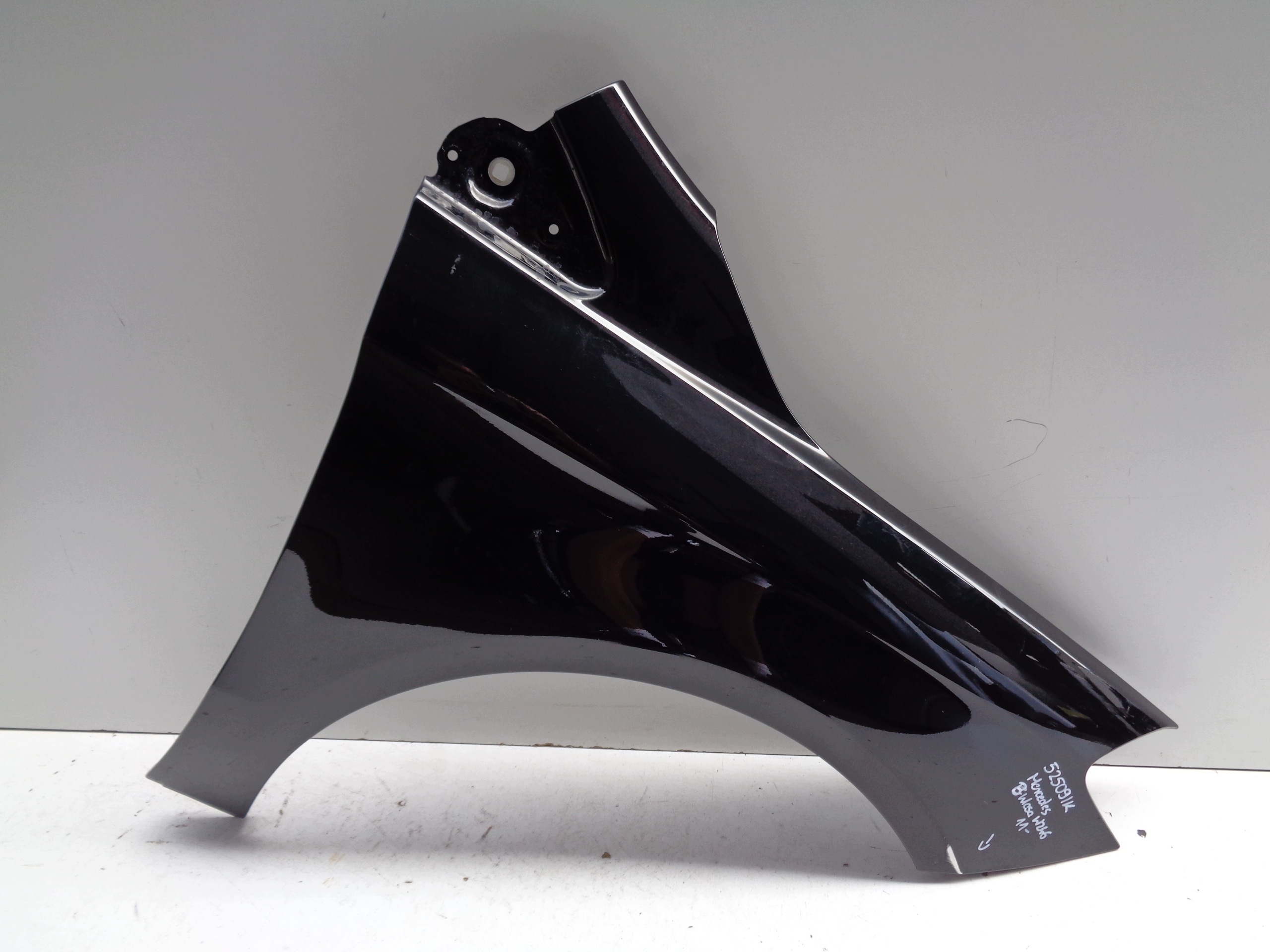 fender right front MERCEDES B-KLASA W246 11- NR 52509