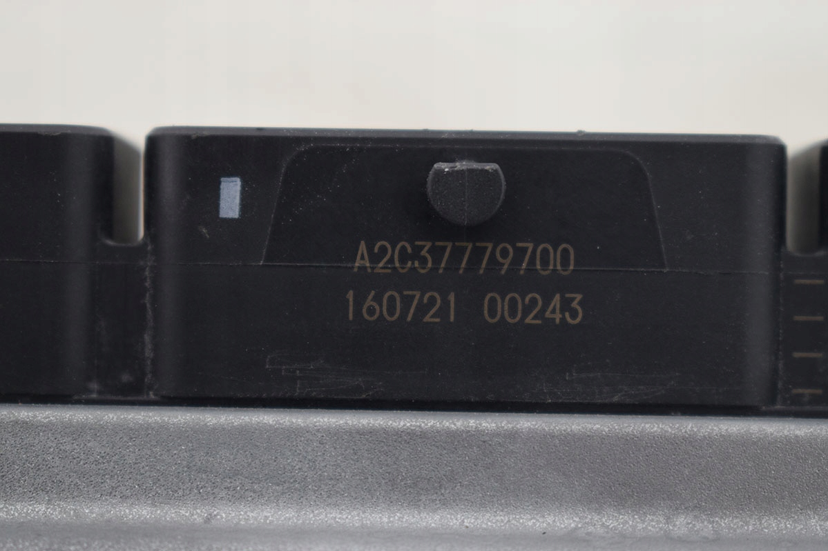 KOMPUTER STEROWNIK RENAULT 237106957R Producent części Renault OE