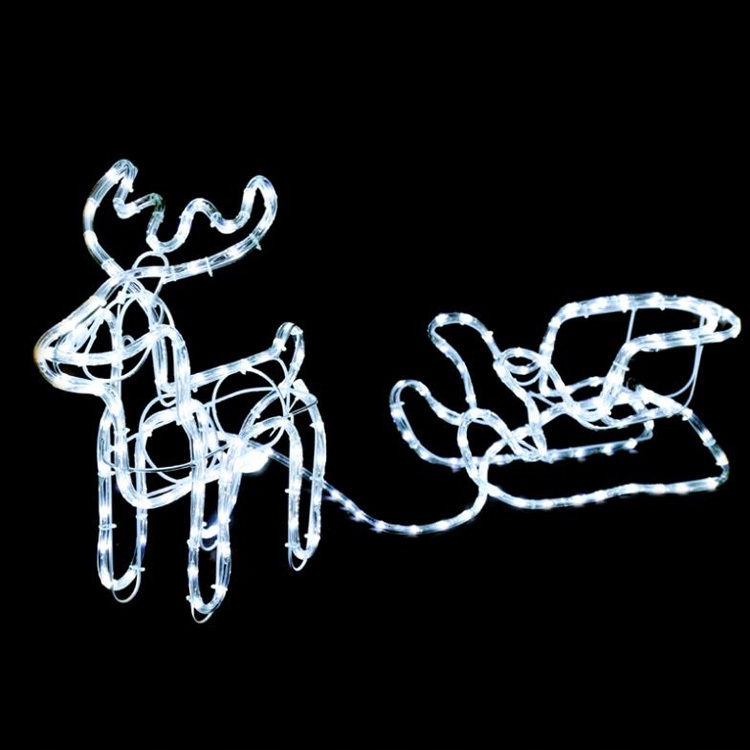 RENIFER Z SANIAMI LED LAMPKI ŚWIĄTECZNA OZDOBA DO DOMU OGRODU Szerokość produktu 26 cm