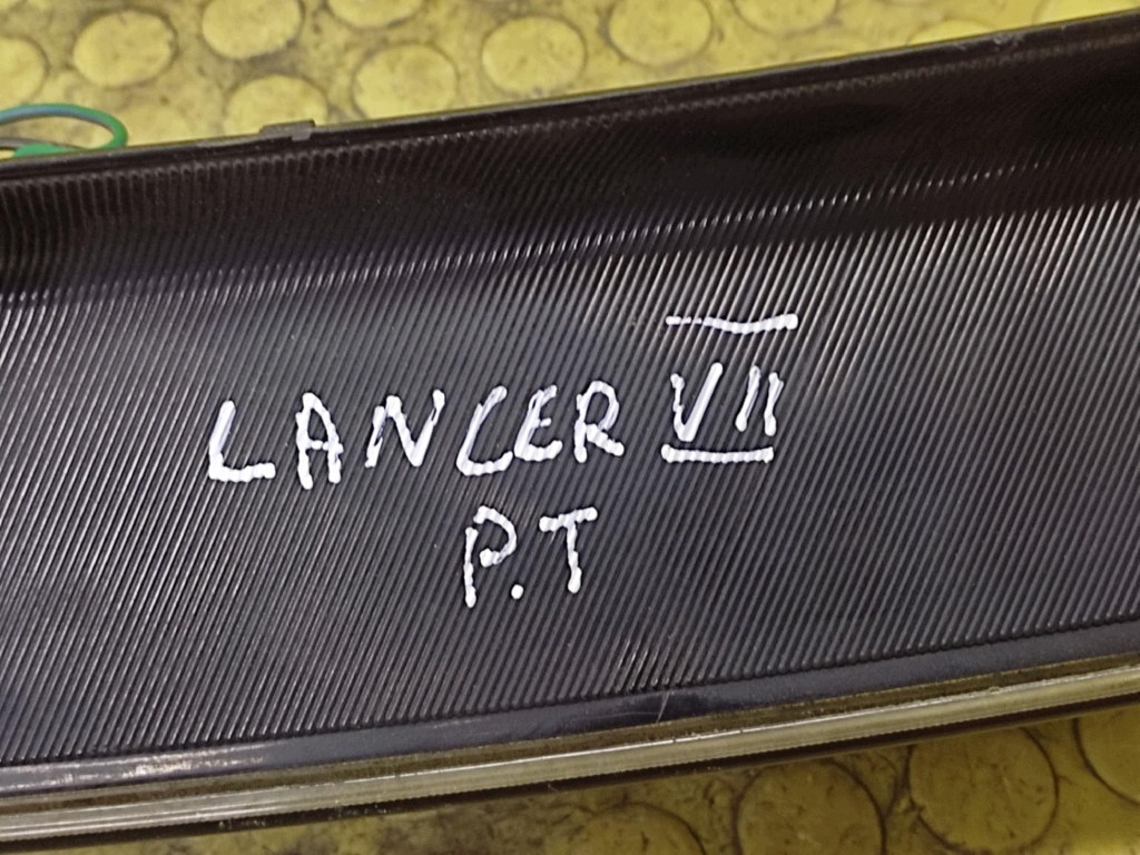 MITSUBISHI LANCER VII light right rear part