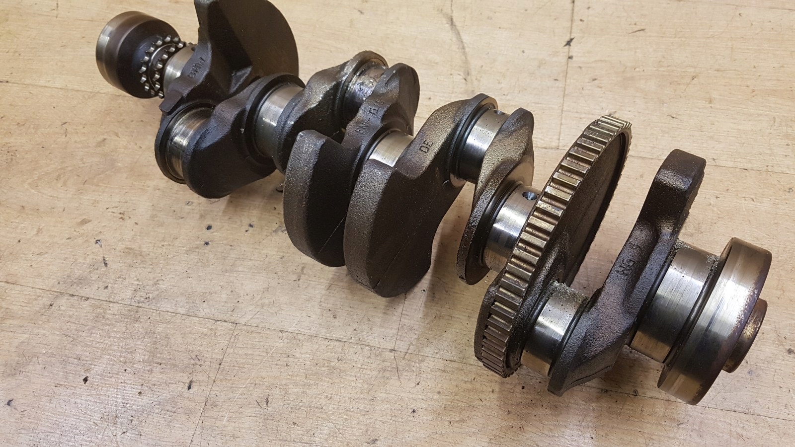 WAŁ KORBOWY BMW 2.0i N43B20