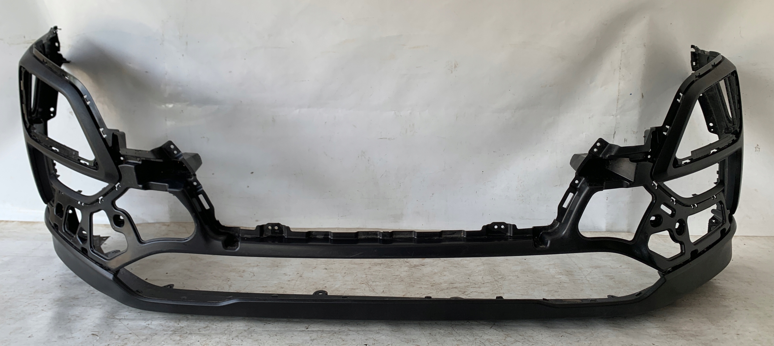 bumper front front HYUNDAI KONA 17
