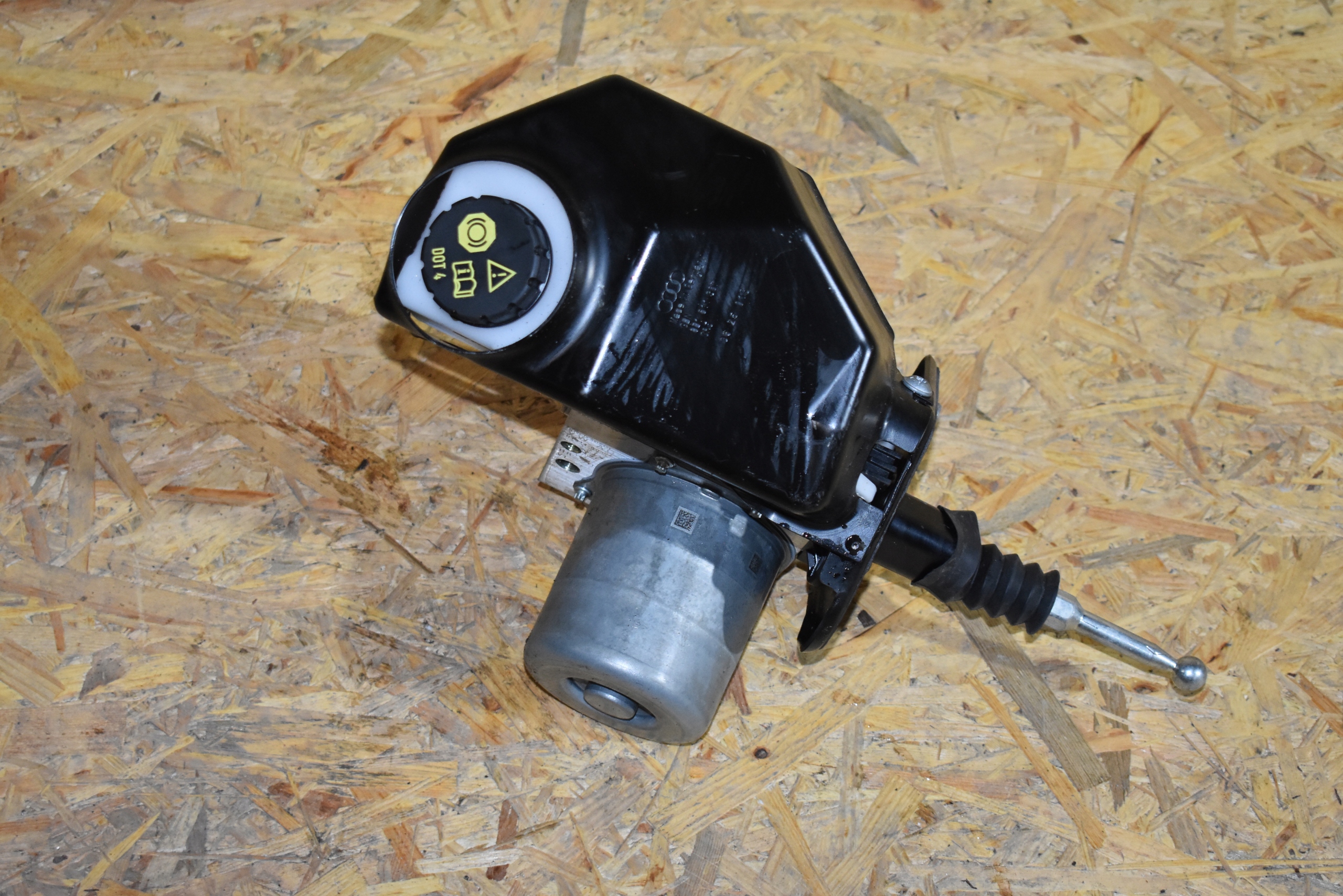 IDEALNE servo brake AUDI A5 B10 1
