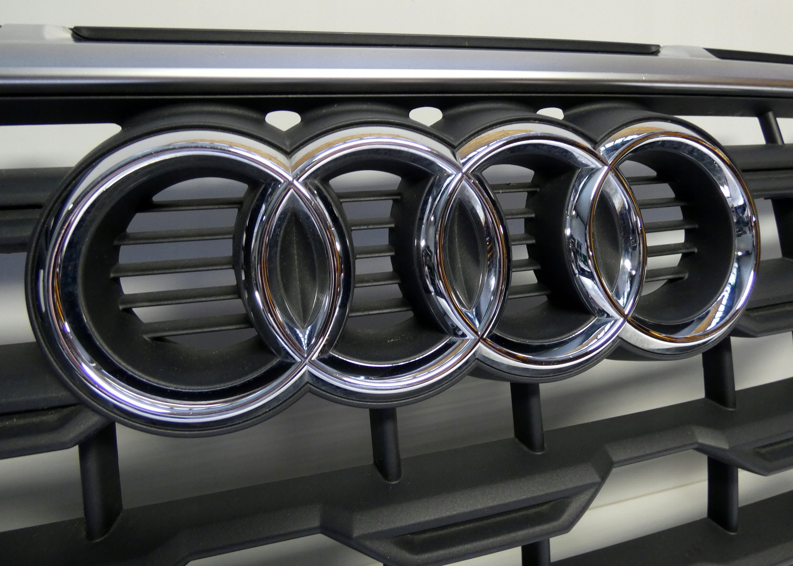 AUDI Q2 81A853651H LIFT 2020- Grill Grill Grill