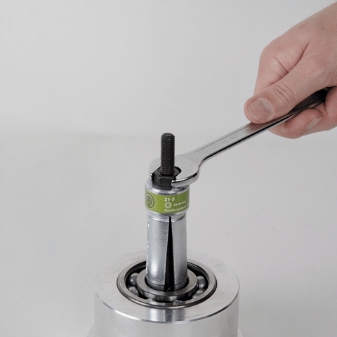 Внутренний съемник для подшипников 20-30 мм KUKKO 21-4