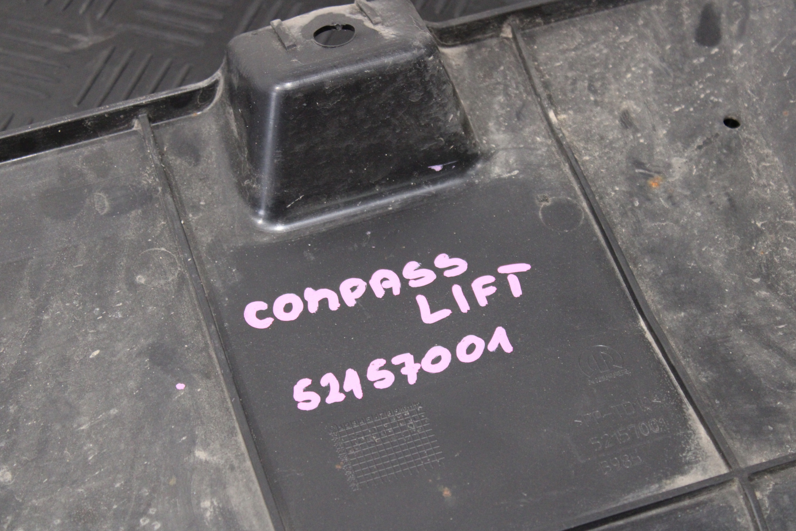 cover chassis left JEEP COMPASS II 2 LIFT 52157001