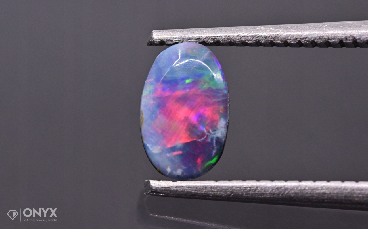 Opal Australská mělká konvexní dublet ovál 6x4 m