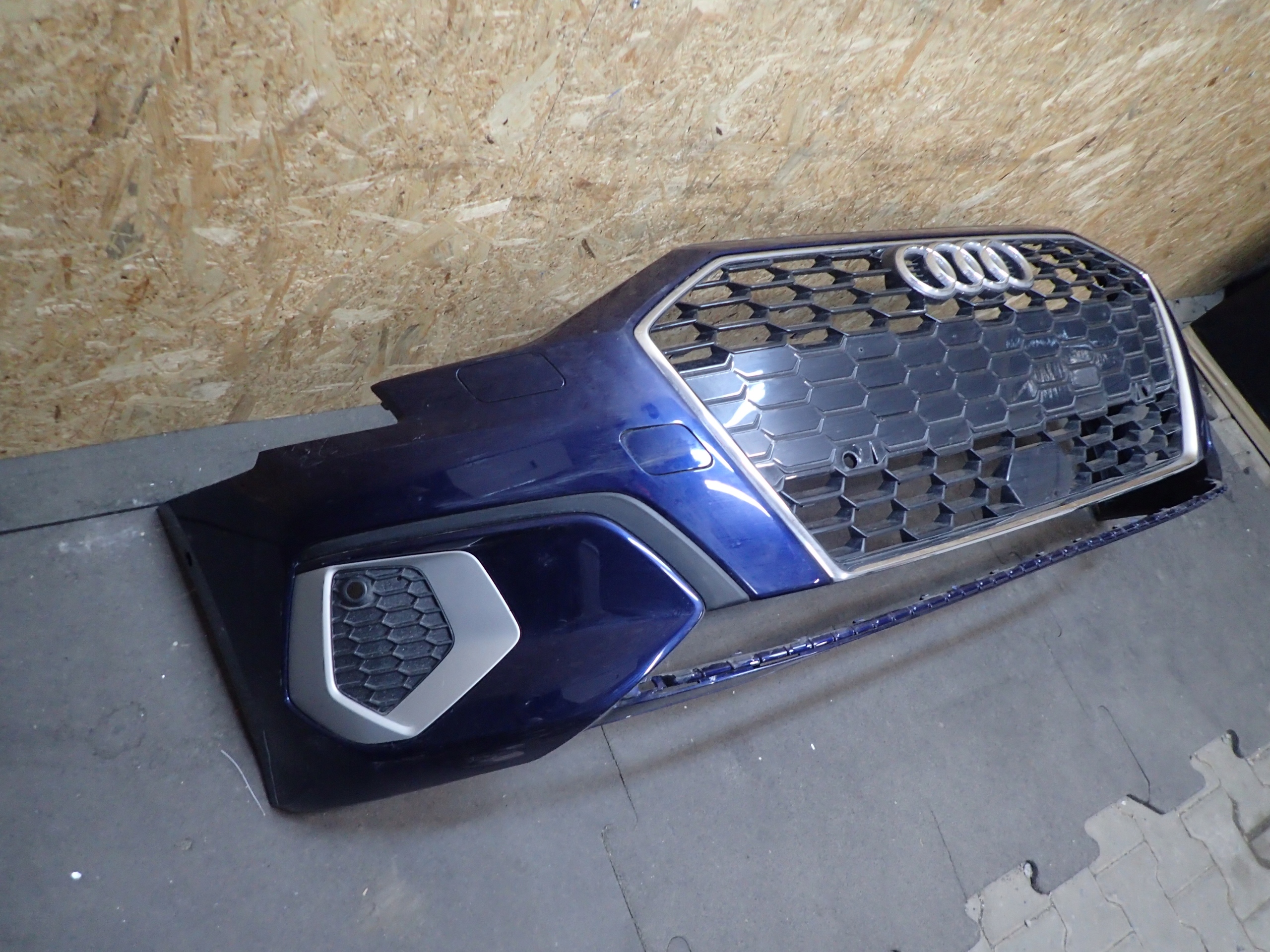 Paraurti Anteriore AUDI A3 8Y0