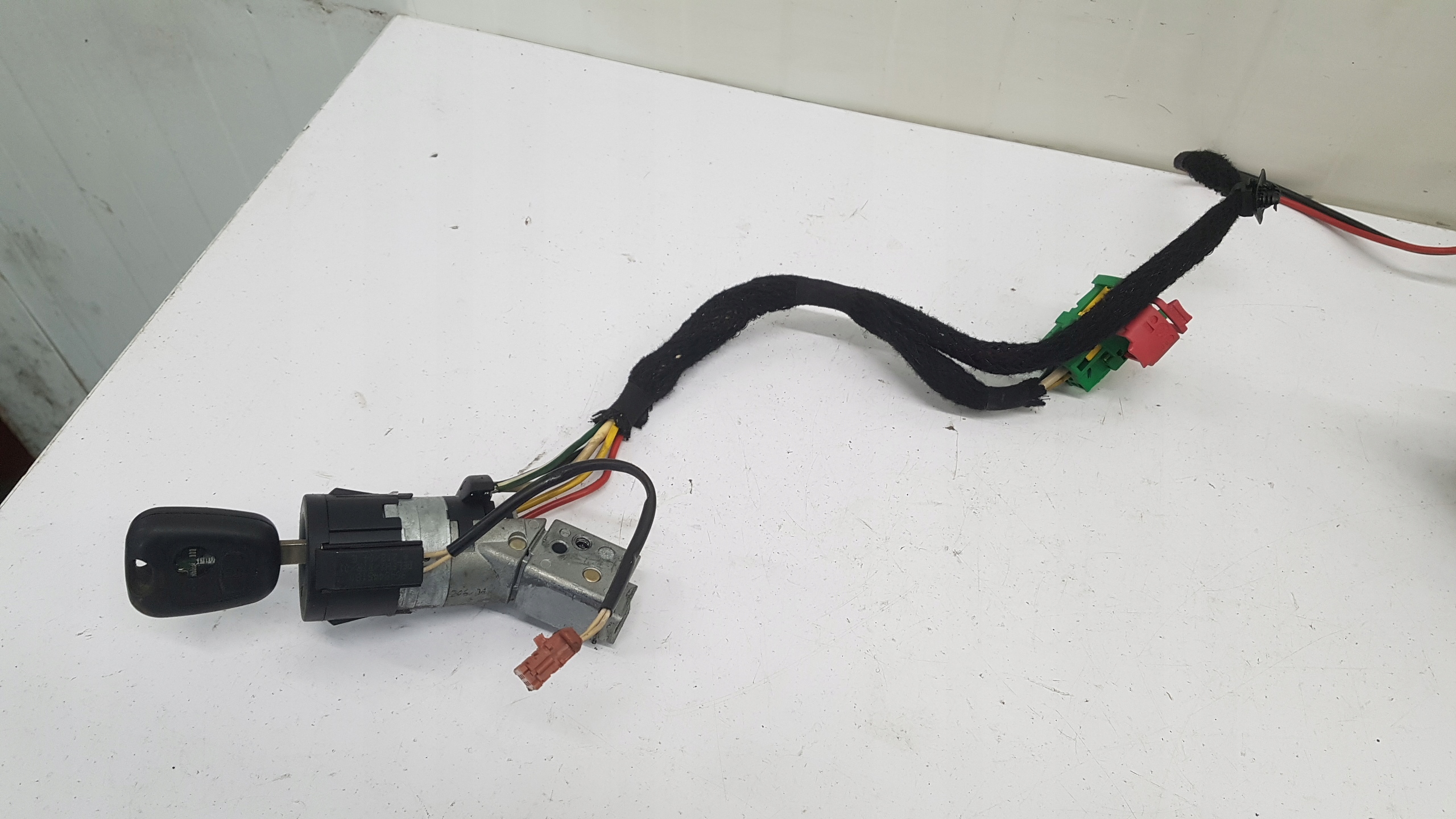 ignition Z KLUCZYKIEM PEUGEOT 307 36353100