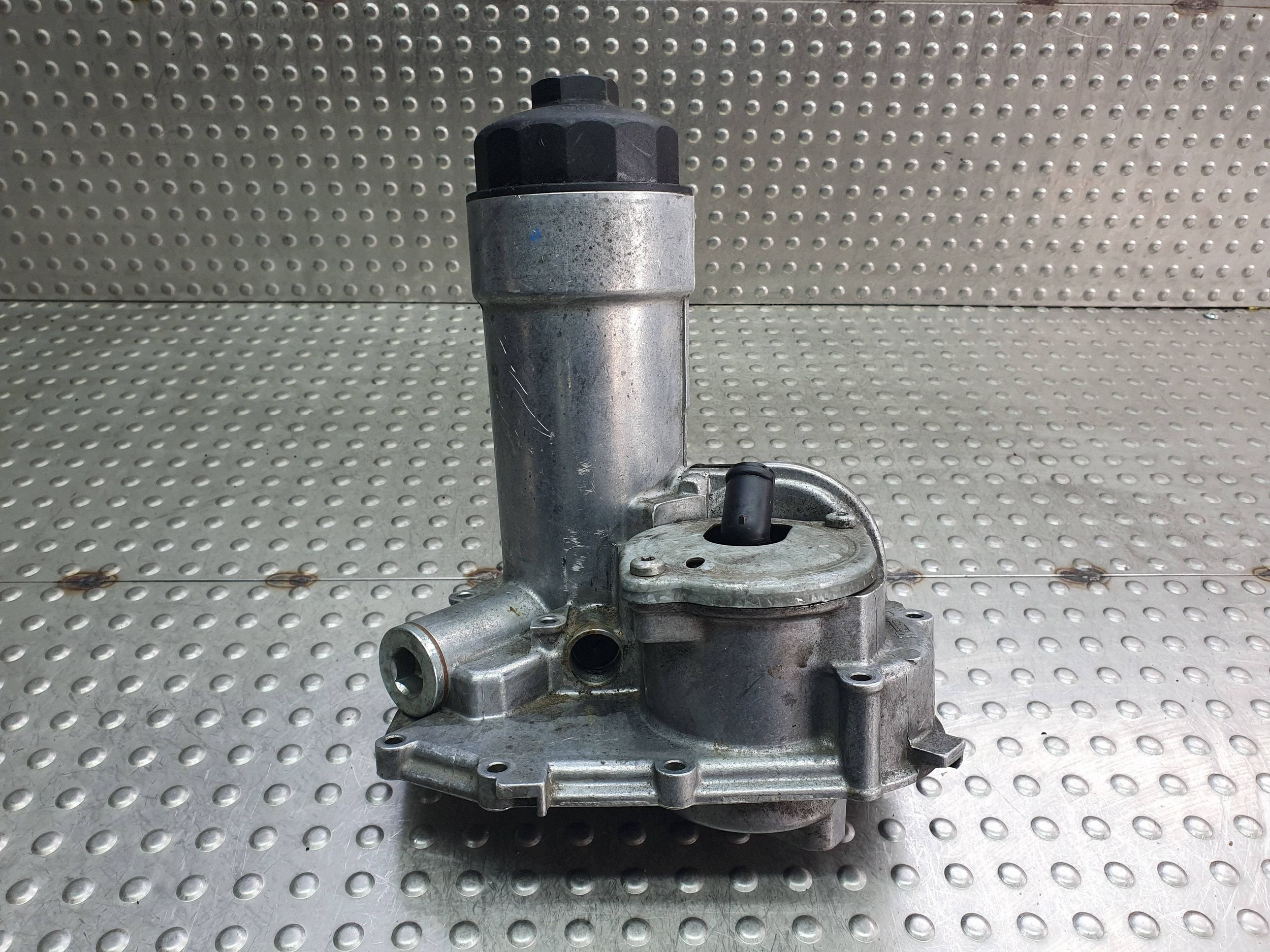 držač poklopač filtera ulja 059115405E AUDI A4 B5 A6 C5 PASSAT B5 2.5 TDI