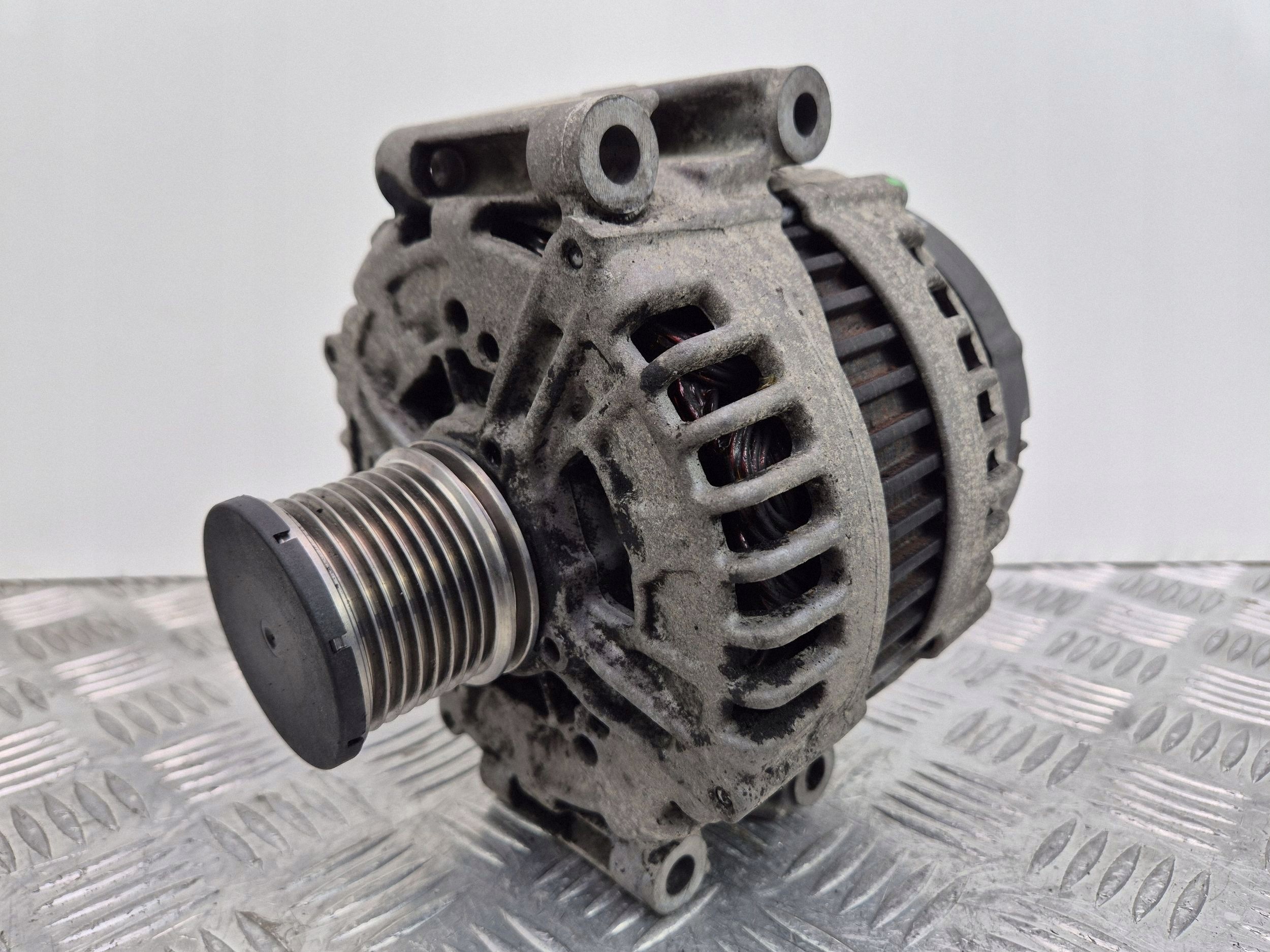 Mercedes S320 CDI W221 Alternator A0131540902