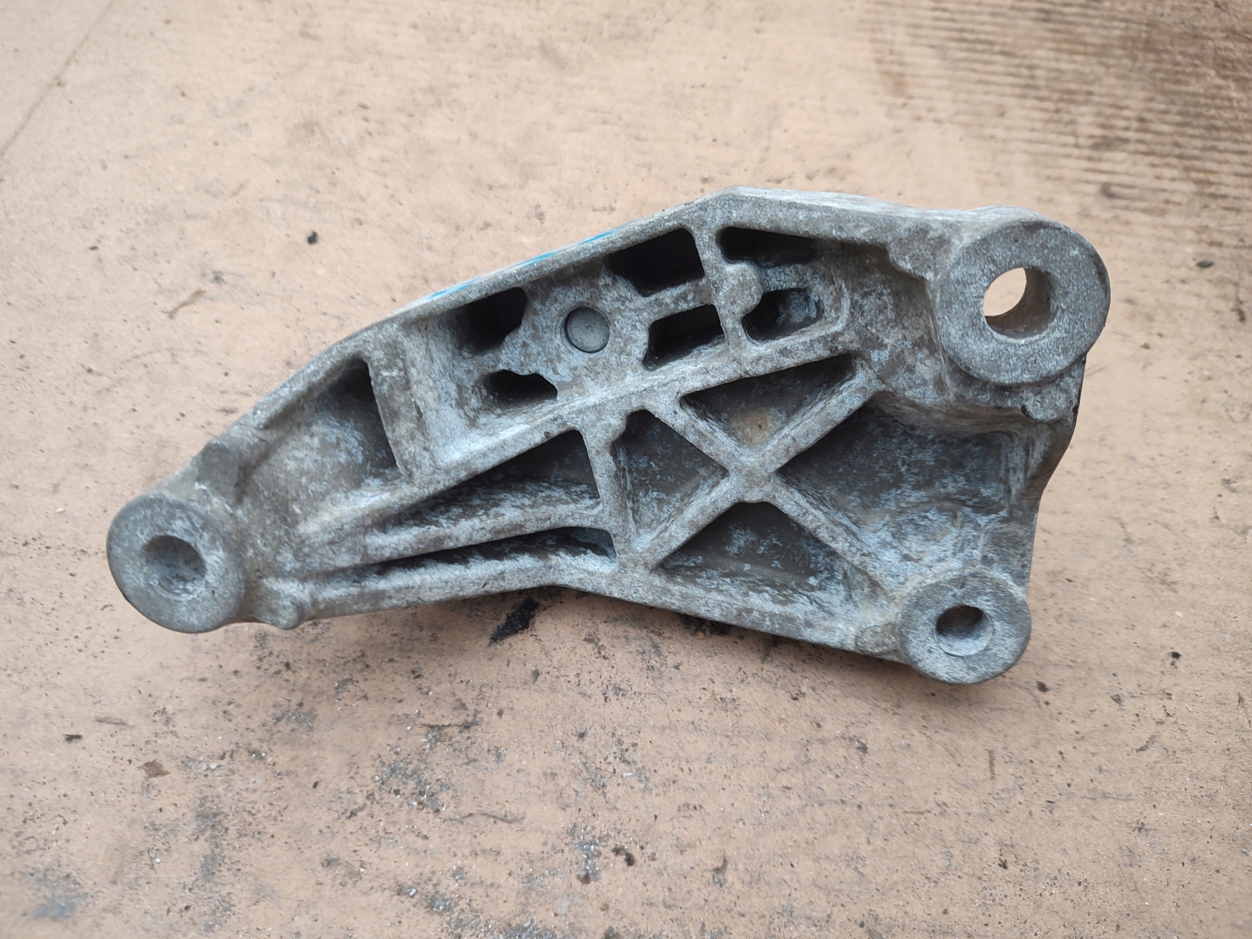 Getriebehalter FORD MONDEO MK4 2.0 9G91-7M125-BA