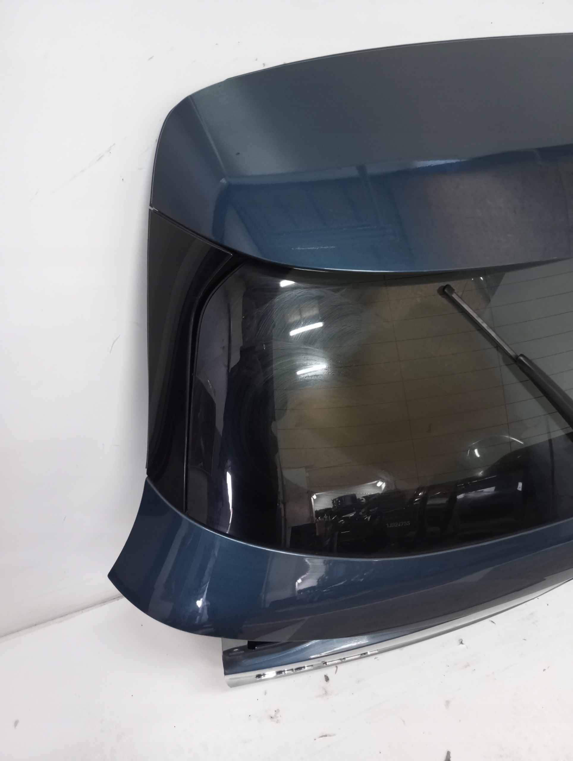 boot door rear Mercedes EQA 21R below KAMERE