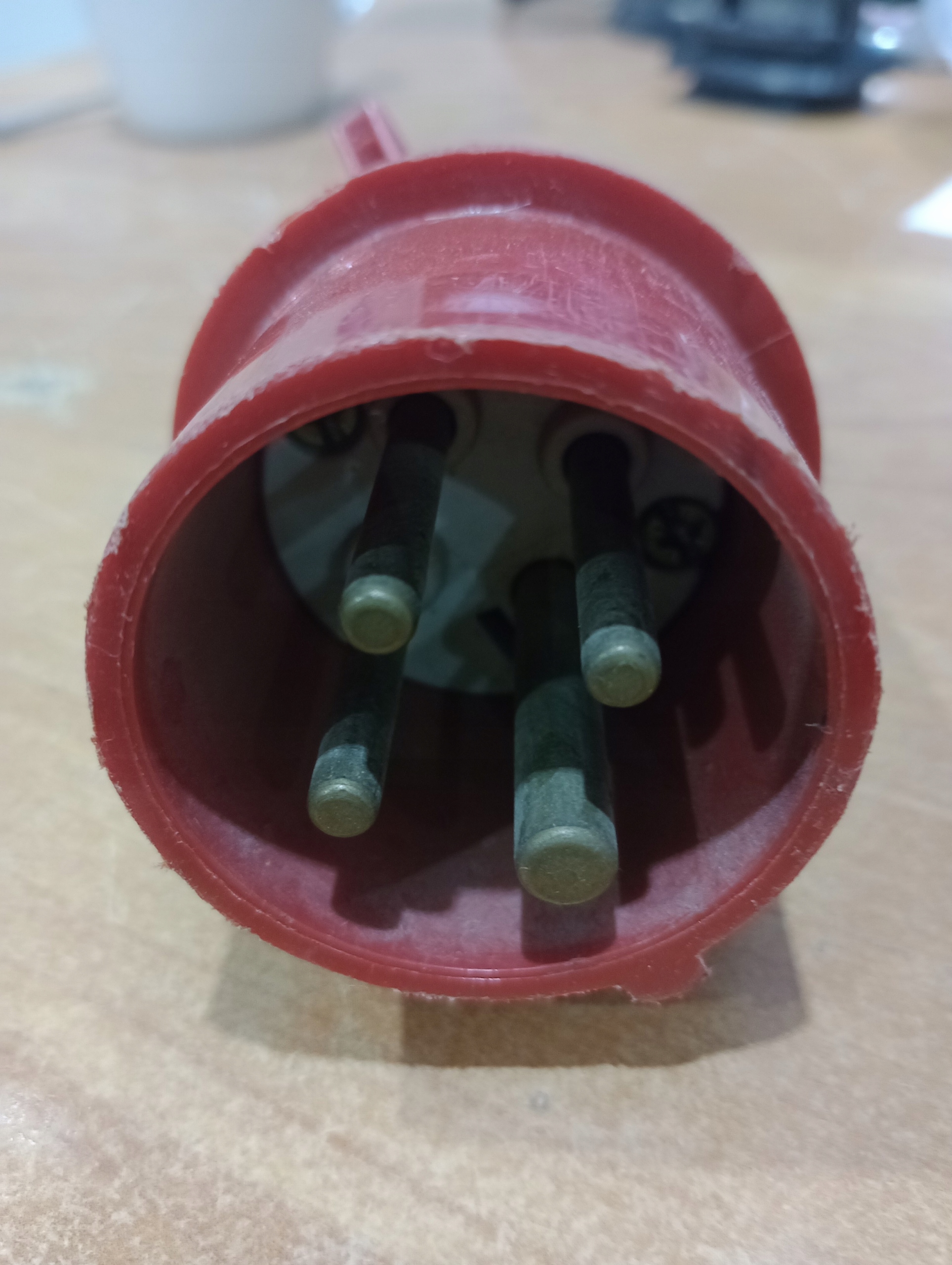 Wtyk 4 pin 3 fazy 16A MIX Marka bez marki