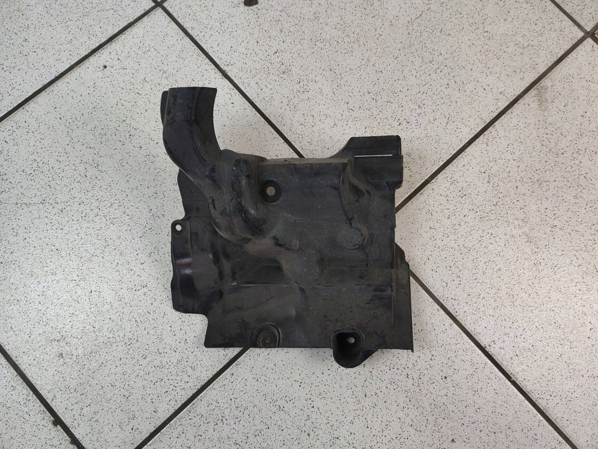 cover below engine BMW 5 F10 2016 74850610