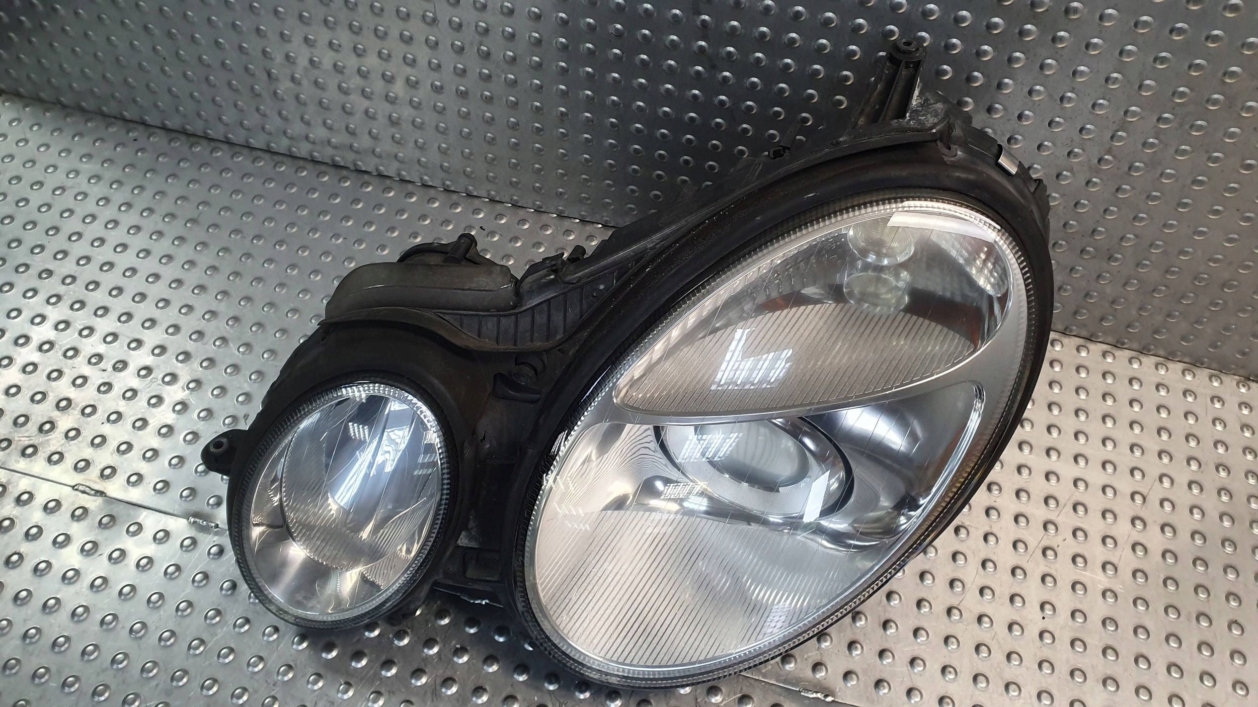 light front left XENON MERCEDES E-KLASA W211 02