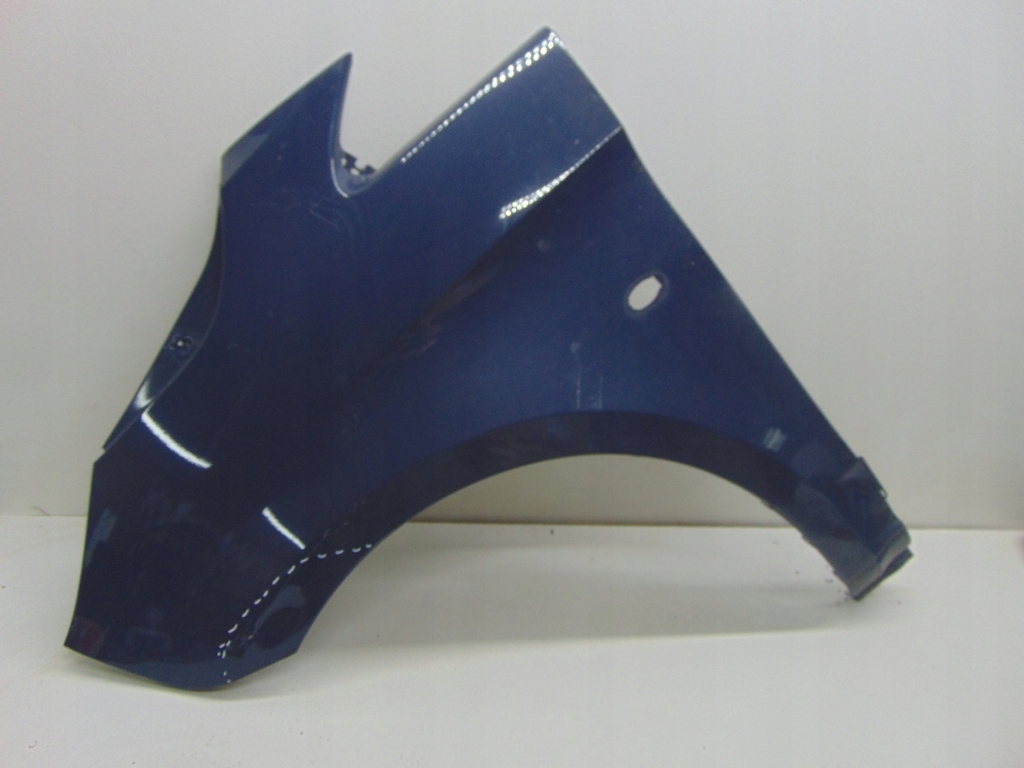 Mercedes W447 BŁOTNIK PRZÓD LEWY A4478810614