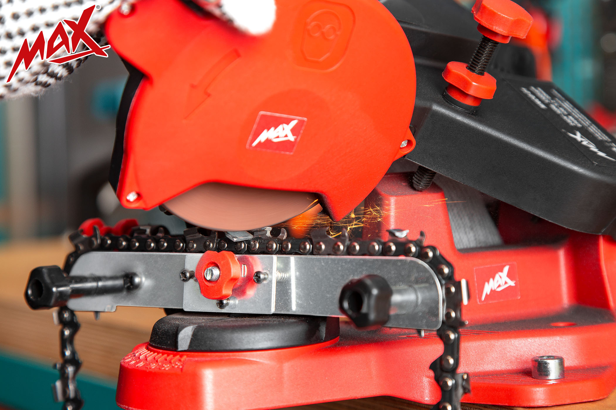 OSTRZAŁKA ELEKTRYCZNA DO PIŁAREK PIŁ ŁAŃCUCHOW 2X TARCZ DO OSTRZENIA TARCE Seria 2083