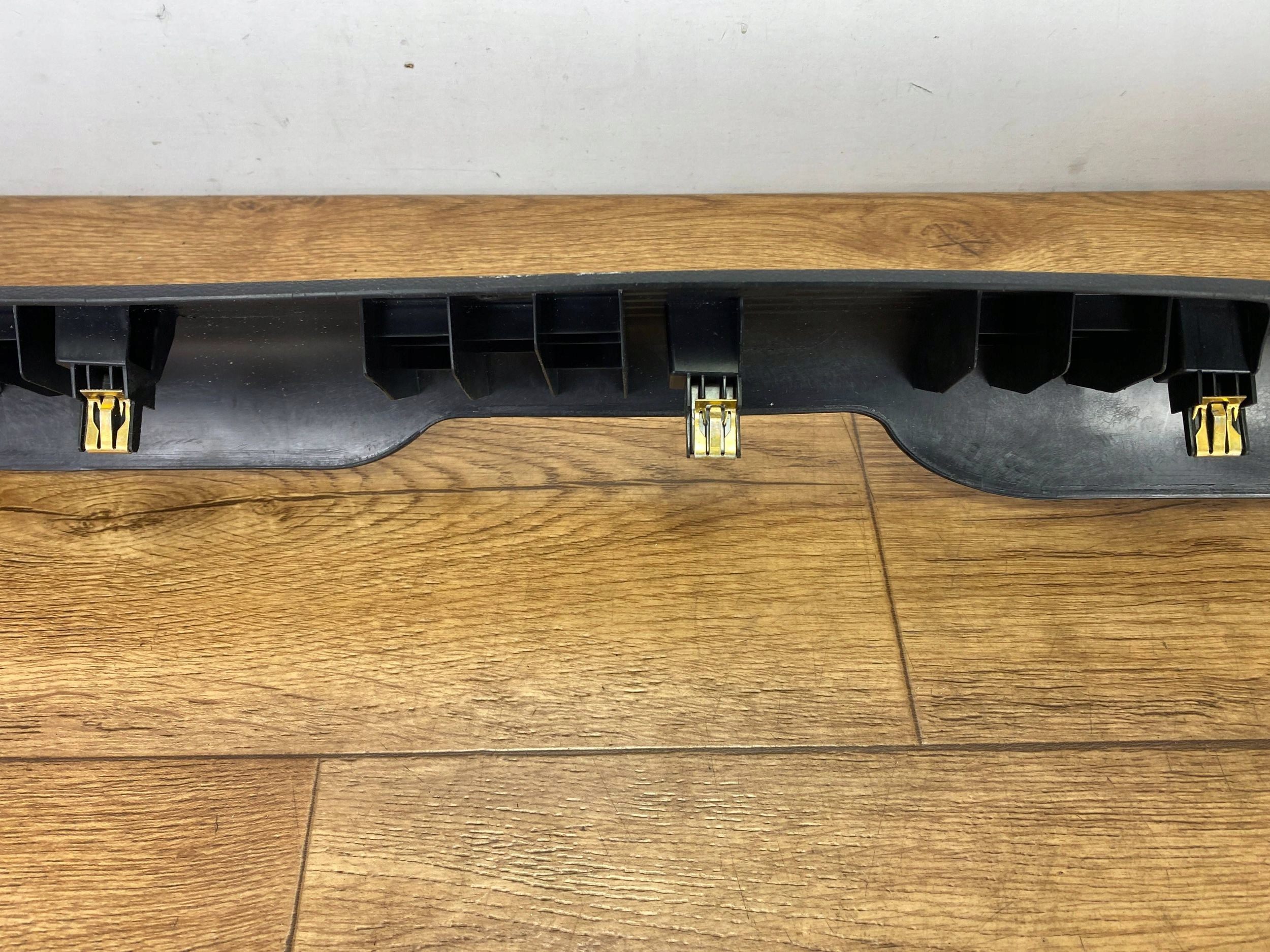 cap threshold door Dodge Challenger 2015+