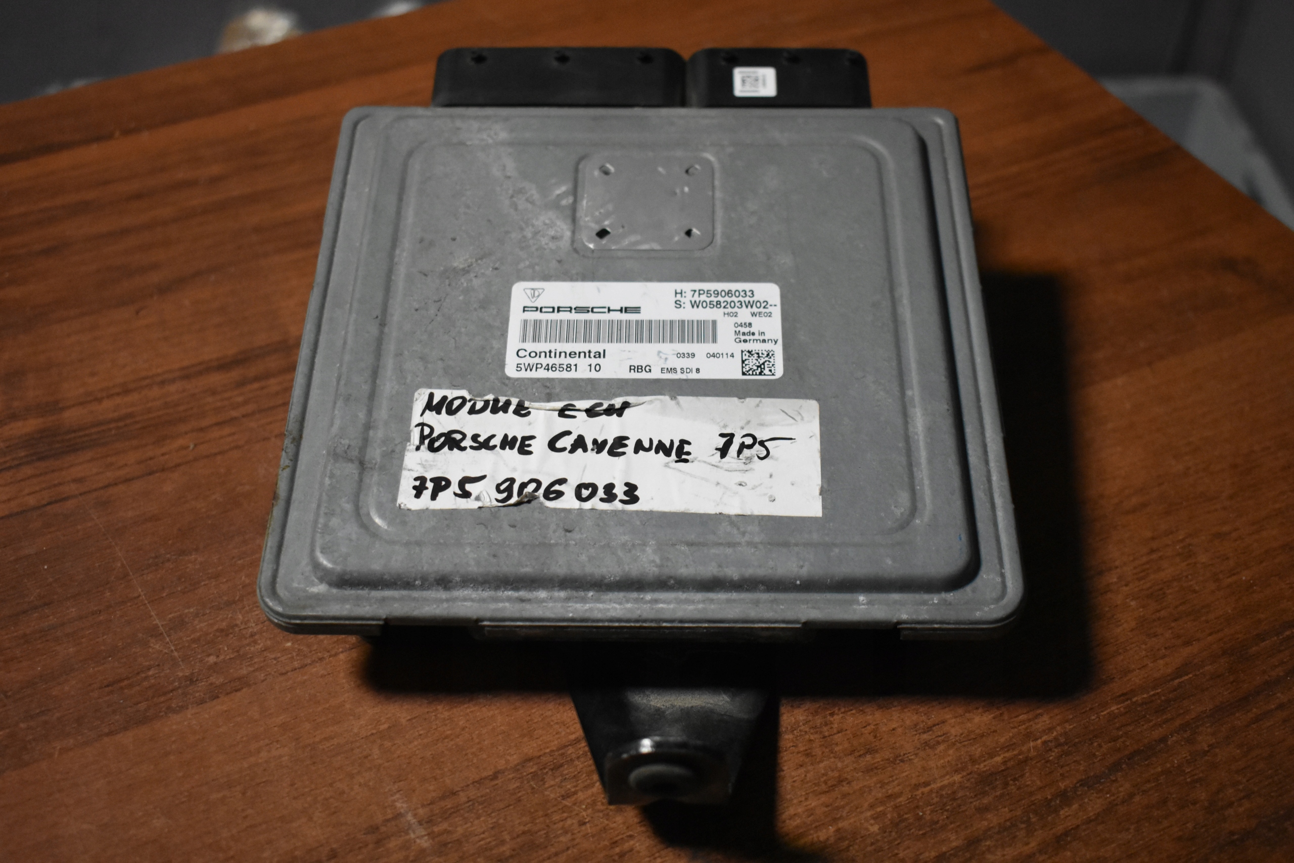 control unit ECU of the engine PORSCHE CAYENNE 7P 4.8 1 9