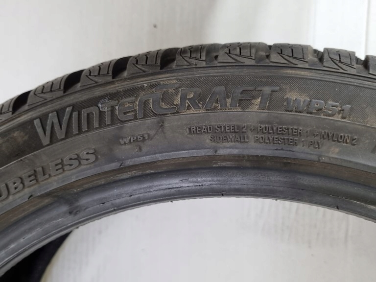 Opony K7564 Kumho 215/40R17 zimowe para Profil opony 40