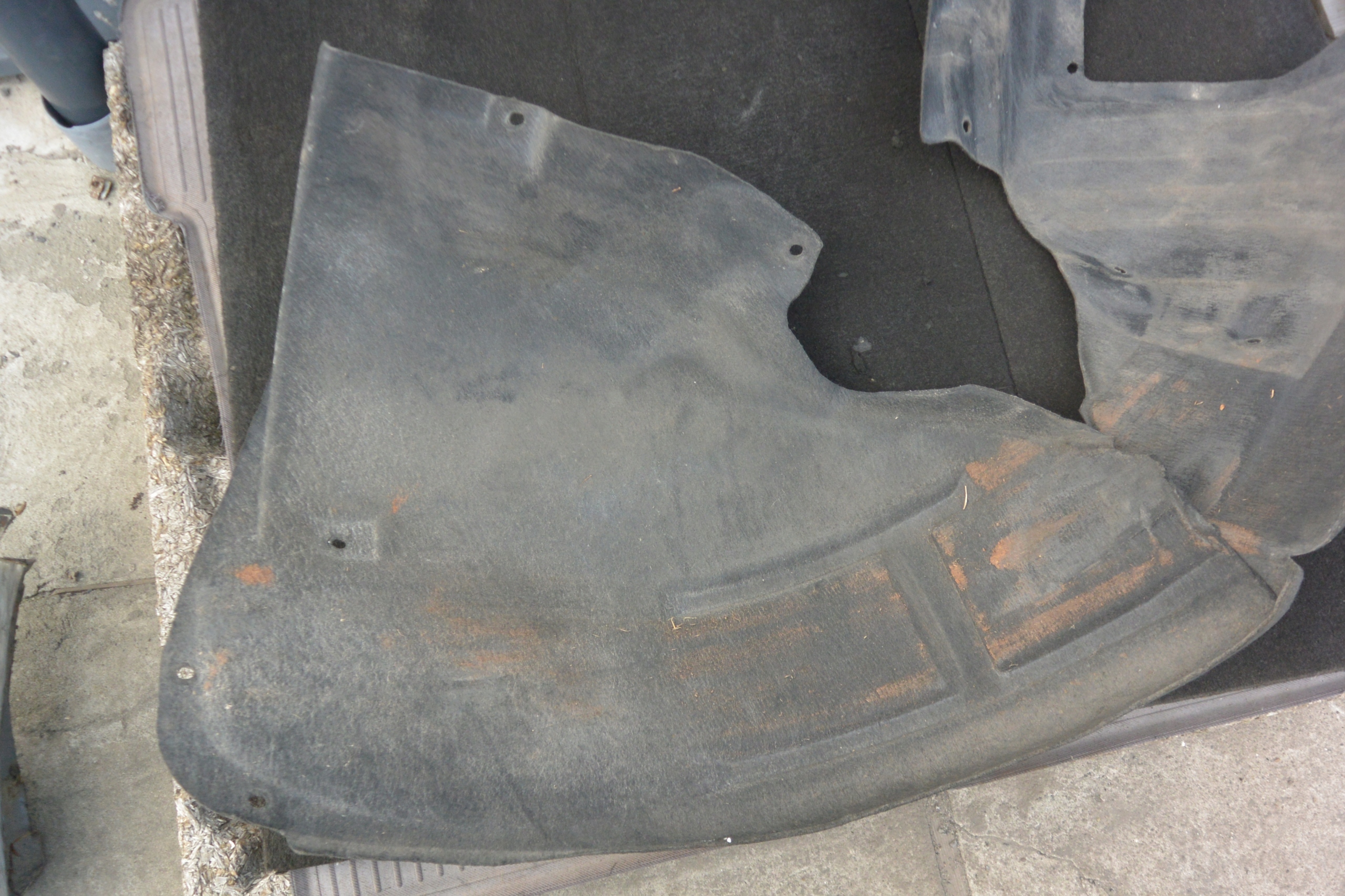 TESLA S mudguard left front RWD before lift