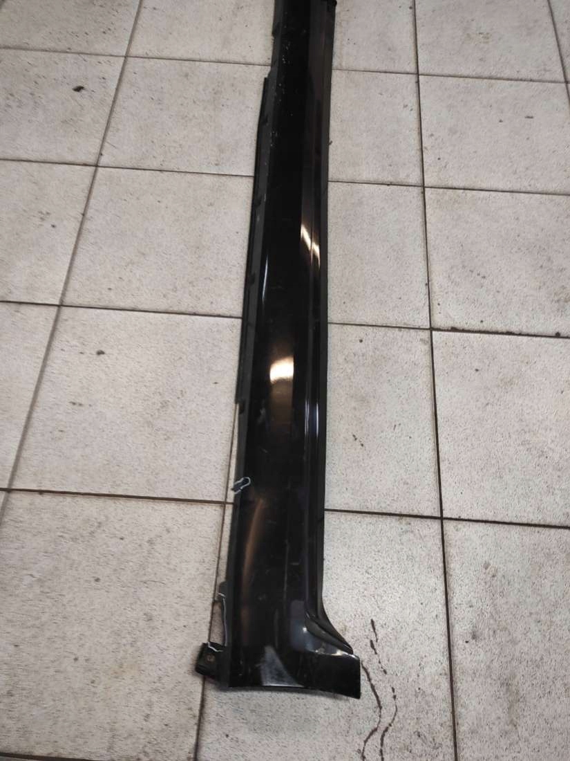 moulding threshold Infiniti G37 r2013