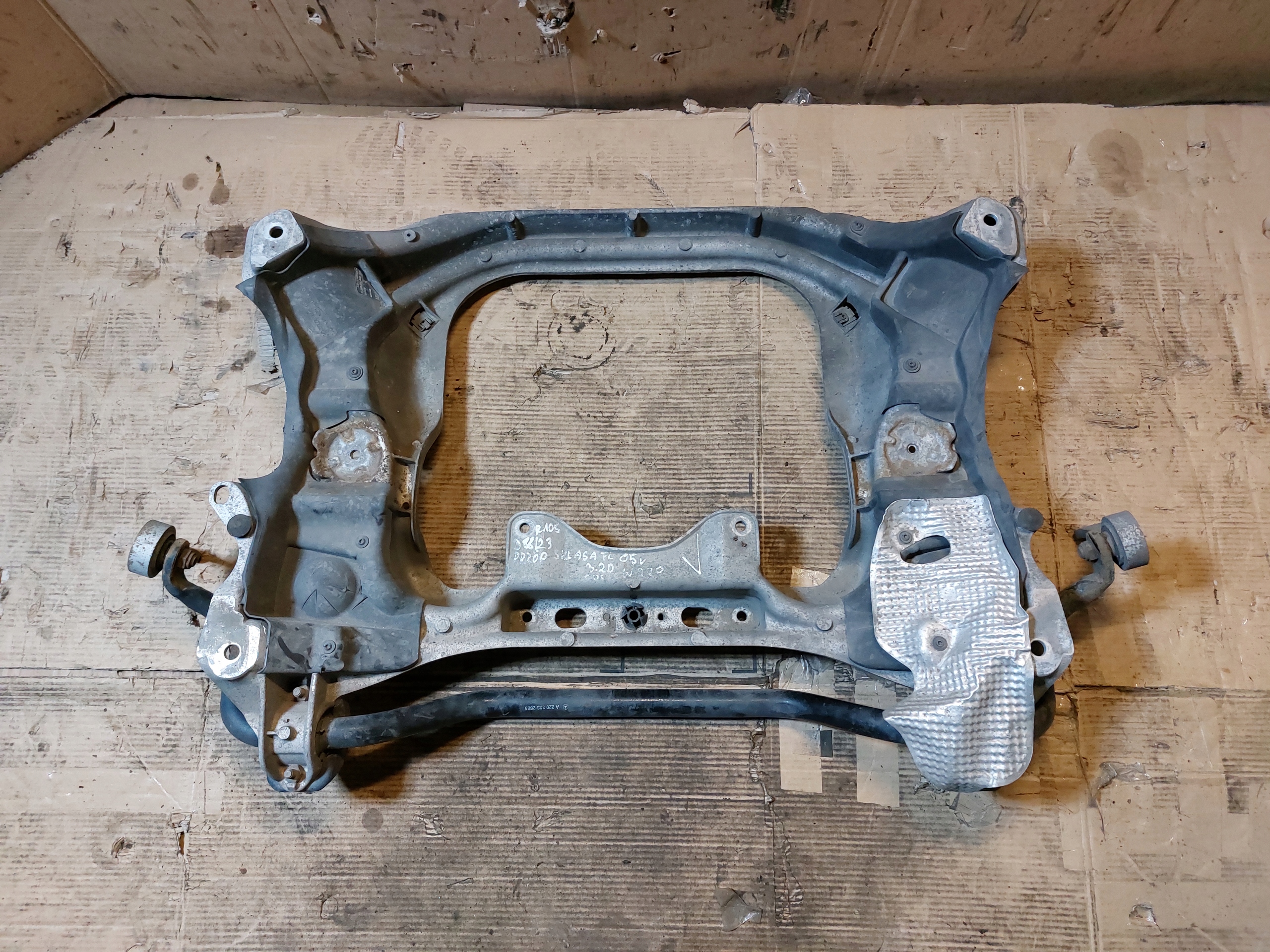 axle beam subframe front MERCEDES W220