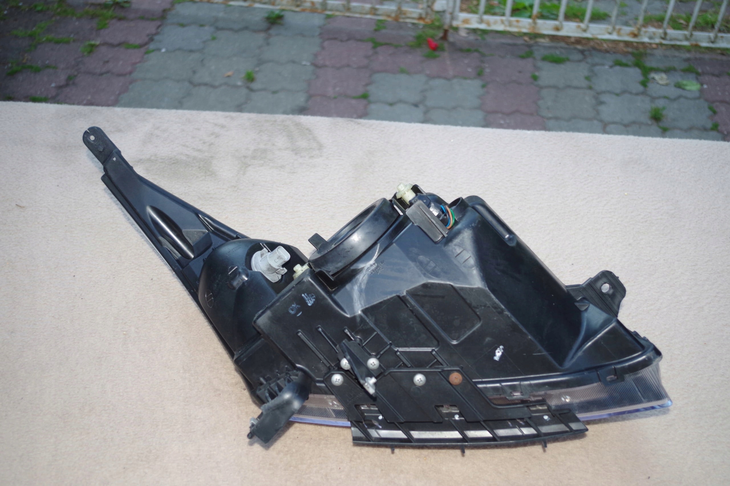 CHEVROLET CRUZE ORIGINALNA LHD LAMPA LEWA SCHEINWERFER LINKS 12412 Marka OE