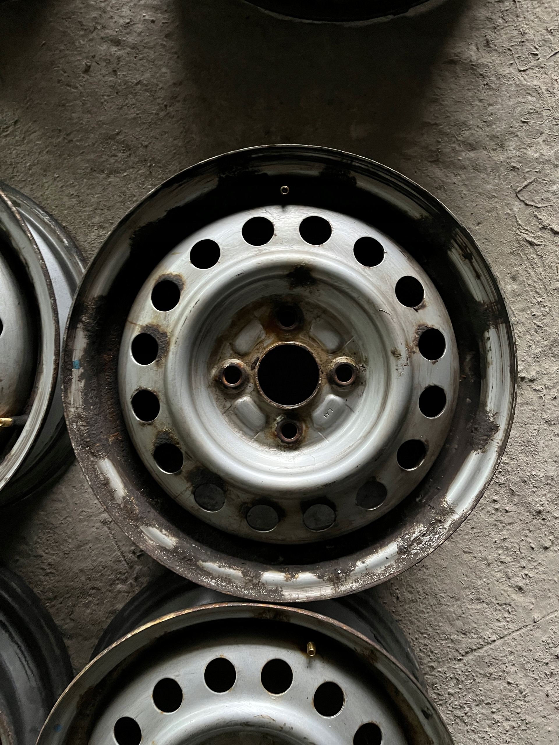 FELGI STALOWE 4,5X14 4X100 ET45 SUZUKI OPEL TOYOTA SUBARU PEUGEOT Producent felg KBA