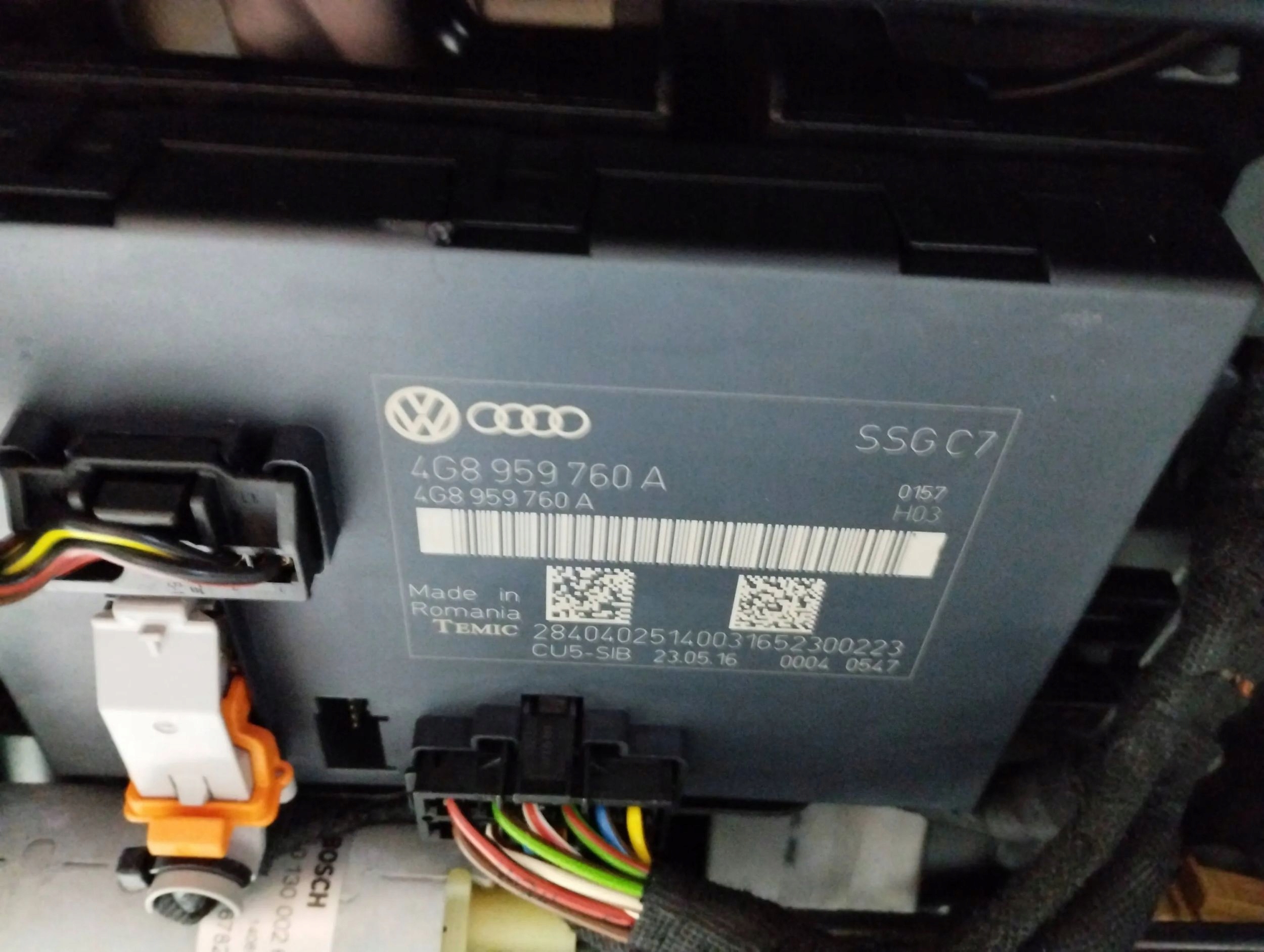 Audi A6 C7 4G seats side leather WENTYLOWANE