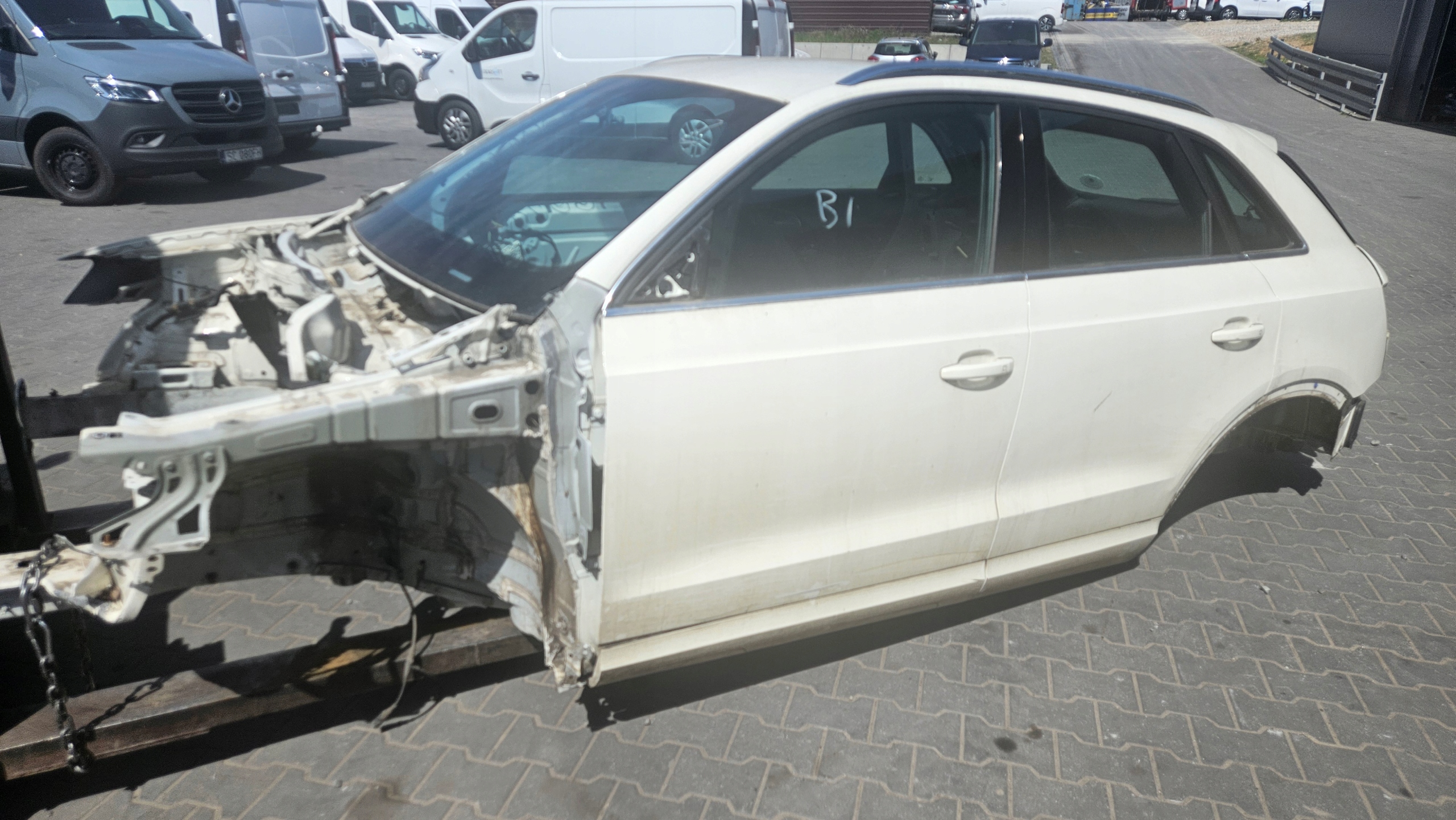 LONGHERONE parafango sinistra posteriore AUDI Q3 8U 2011-2018 colore LY9K